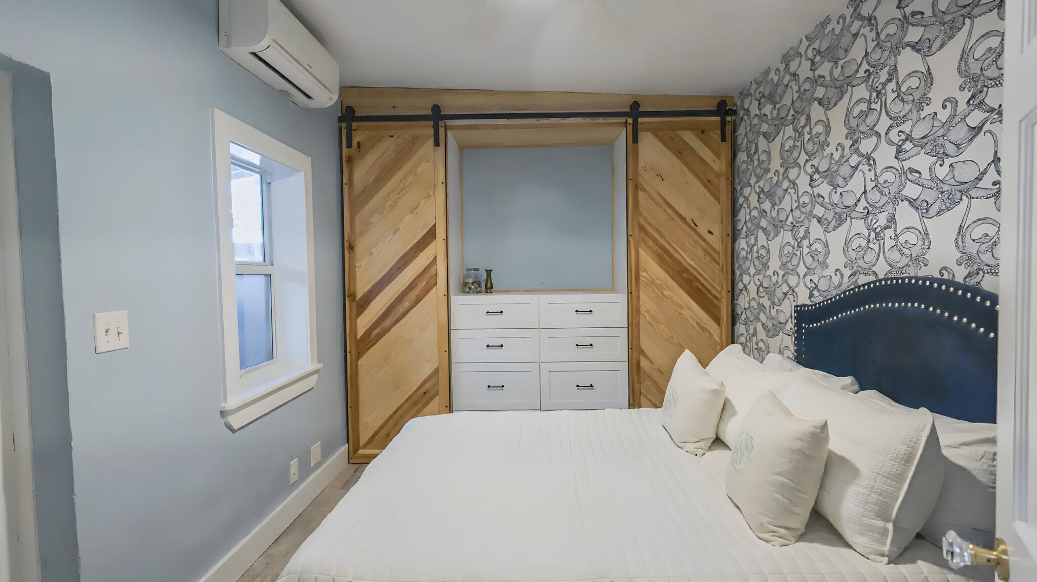 1408 Johnson Street, A & B Property Photo 14