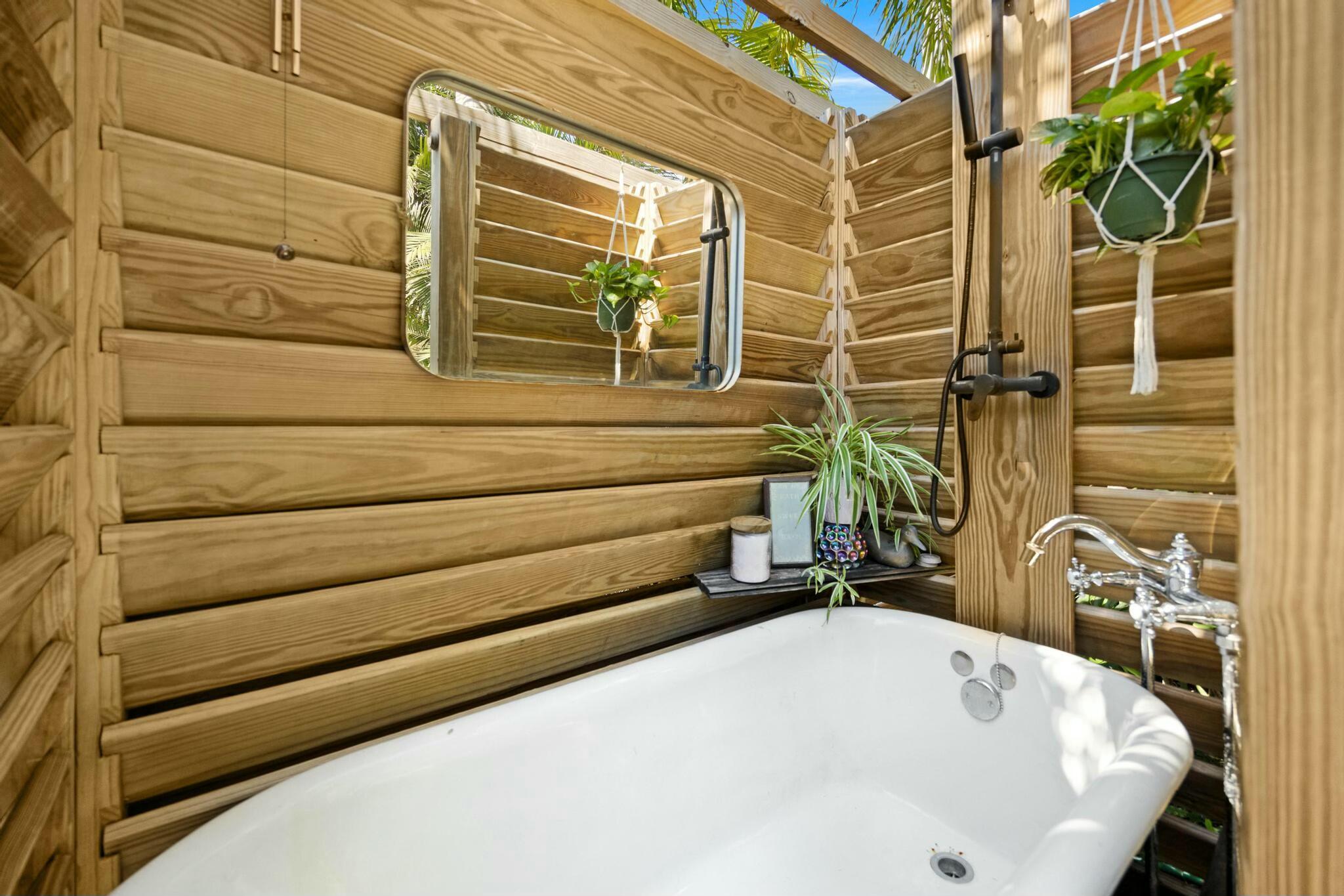 1408 Johnson Street, A & B Property Photo 26
