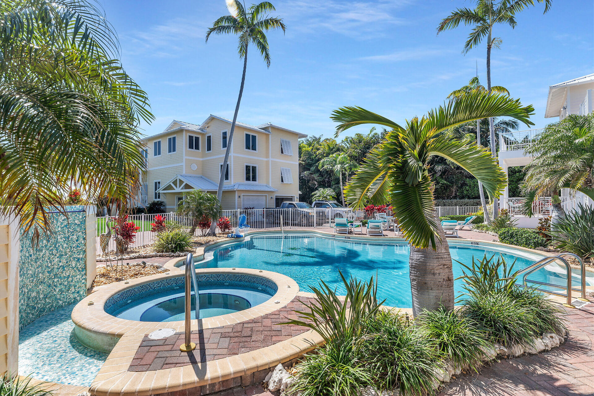 821 W Ocean Drive, 3 Property Photo 48