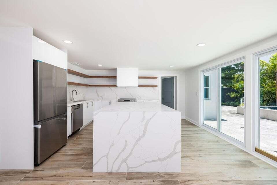 1708 Duncan Street Property Photo 9