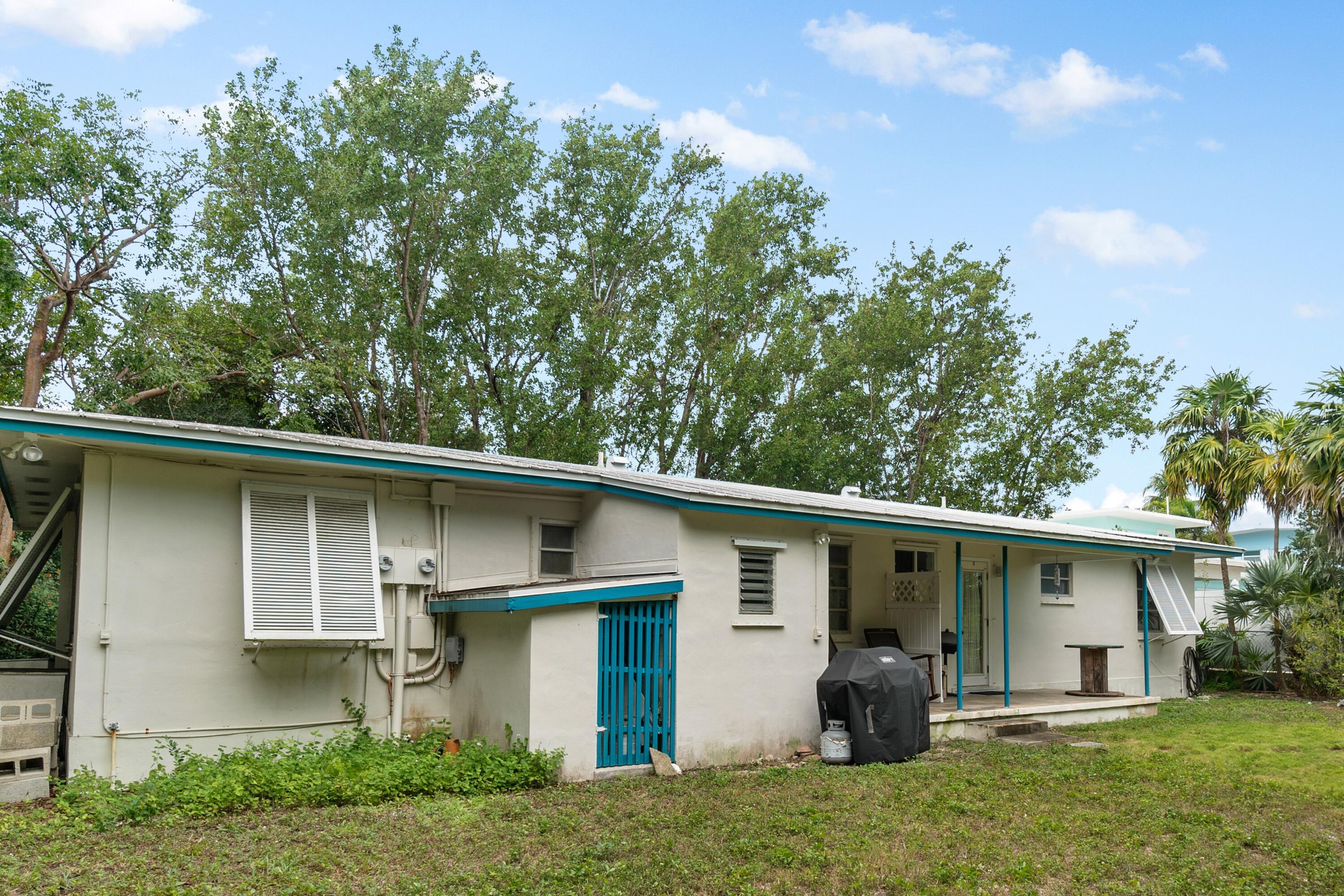 228-230 Apache Street Property Photo 23