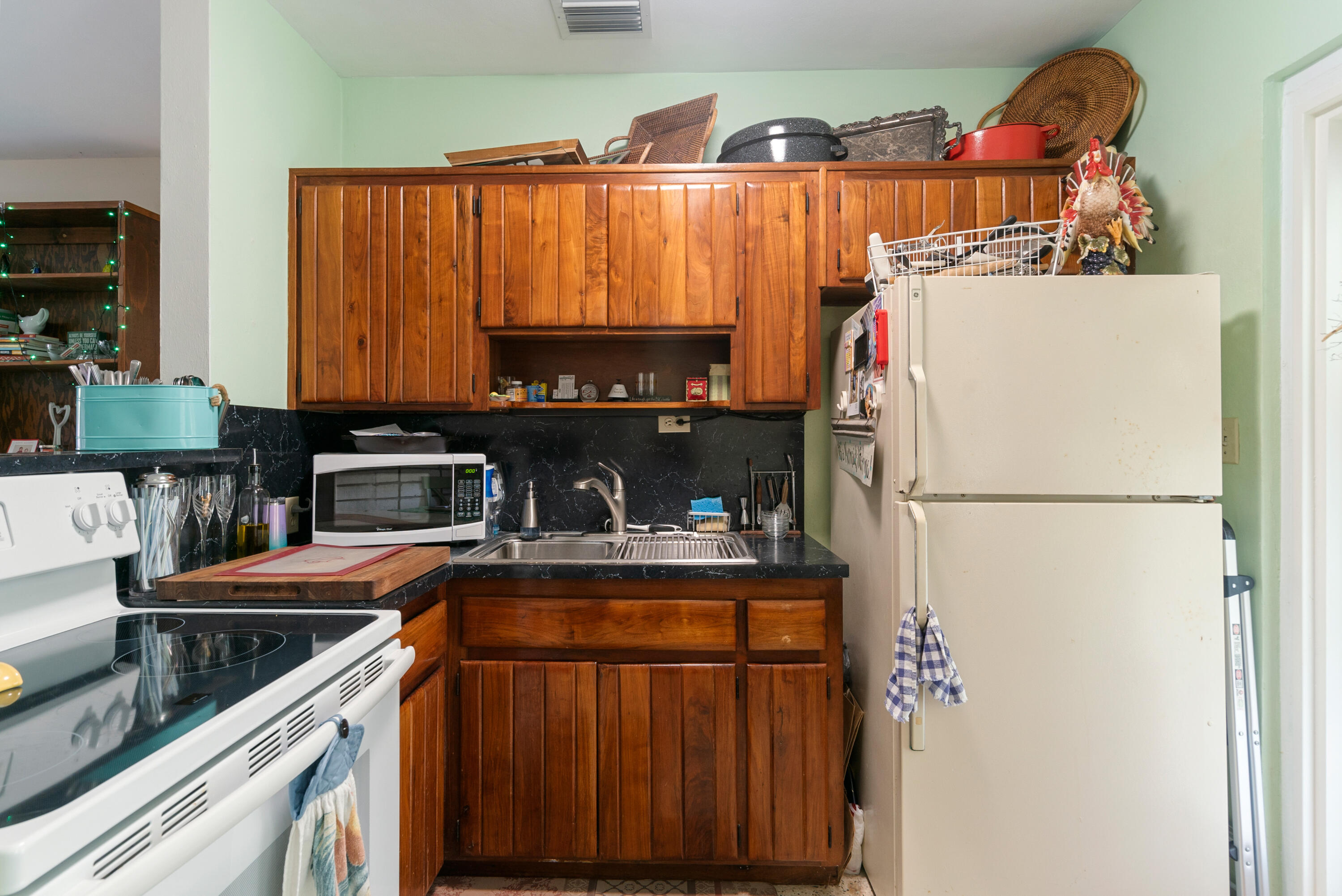 228-230 Apache Street Property Photo 30