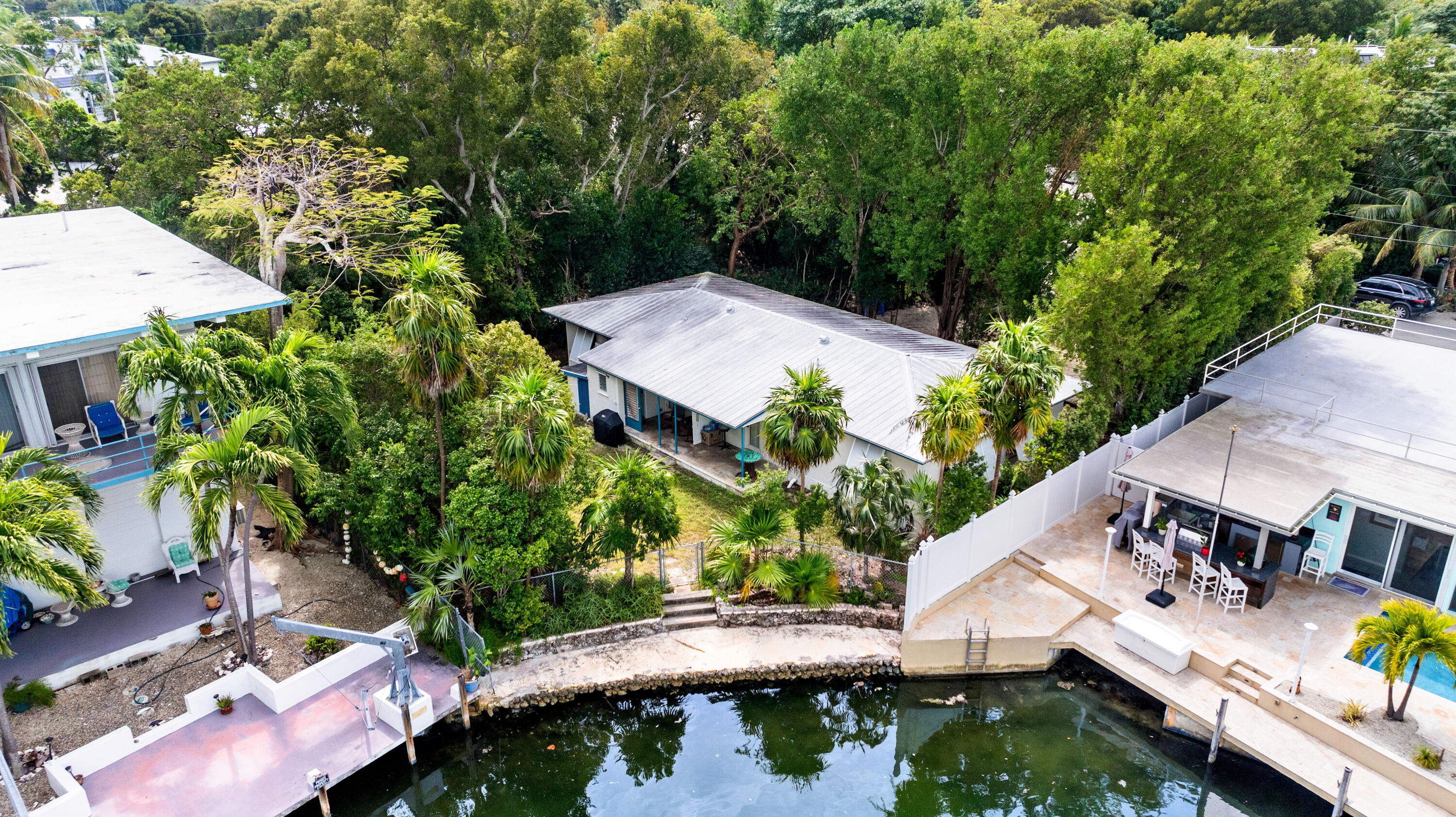 230 Apache Street Property Photo 7