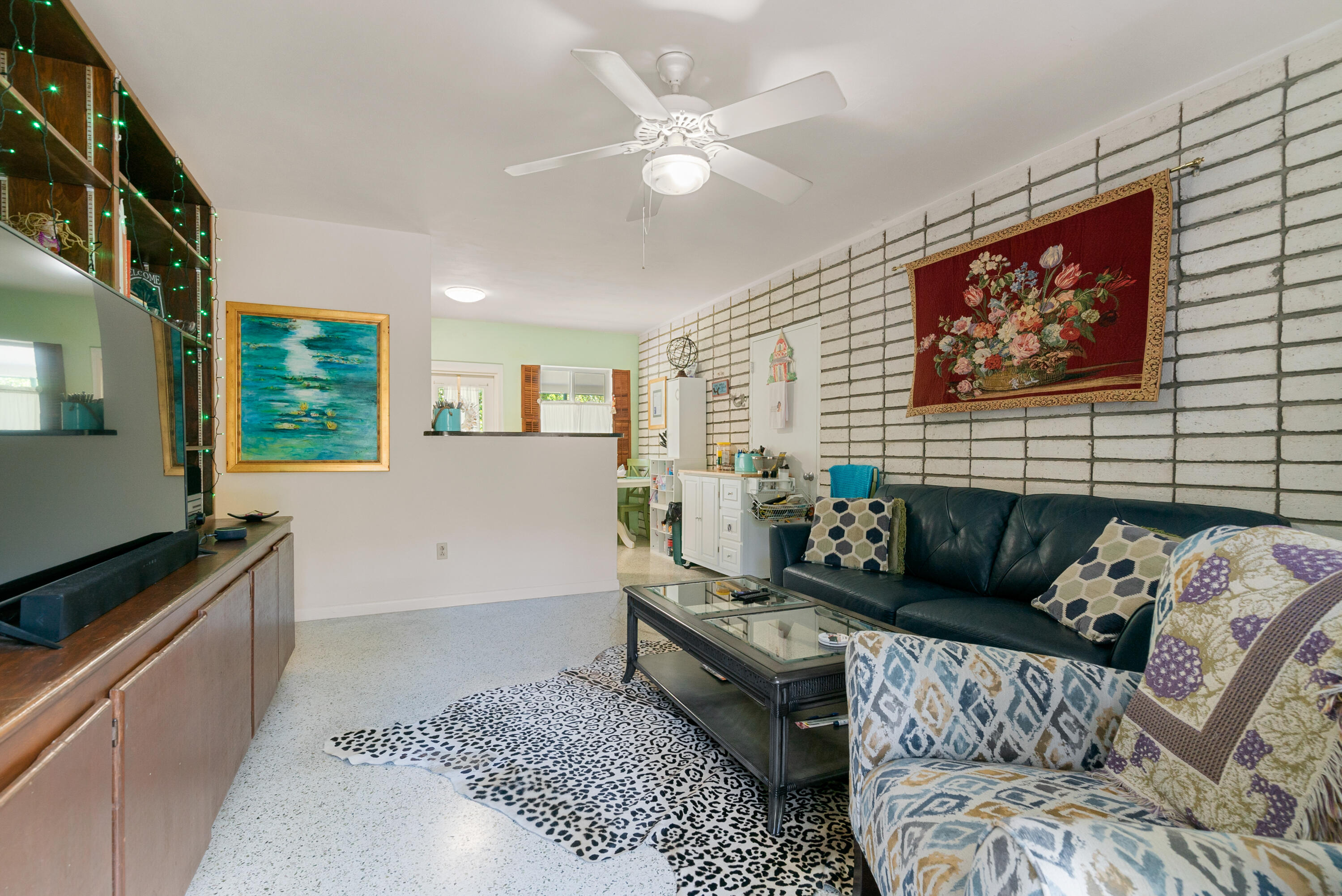 230 Apache Street Property Photo 15