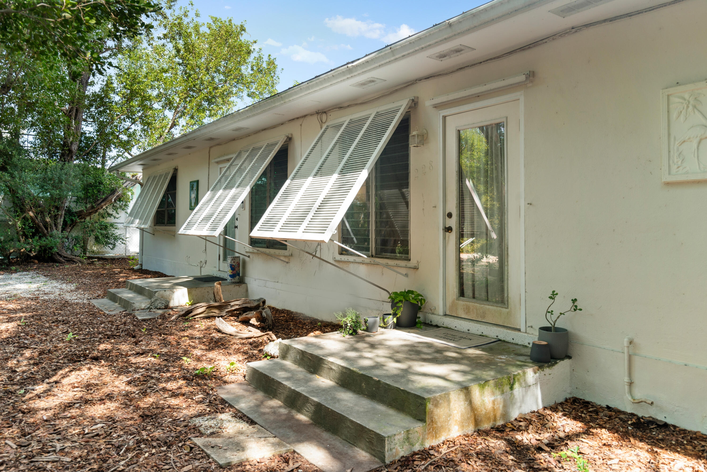 230 Apache Street Property Photo 26