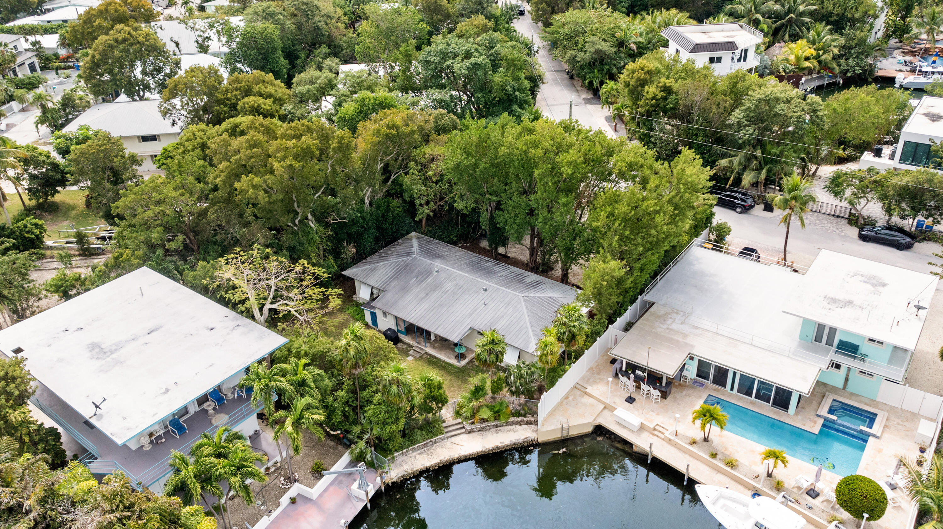 230 Apache Street Property Photo 42