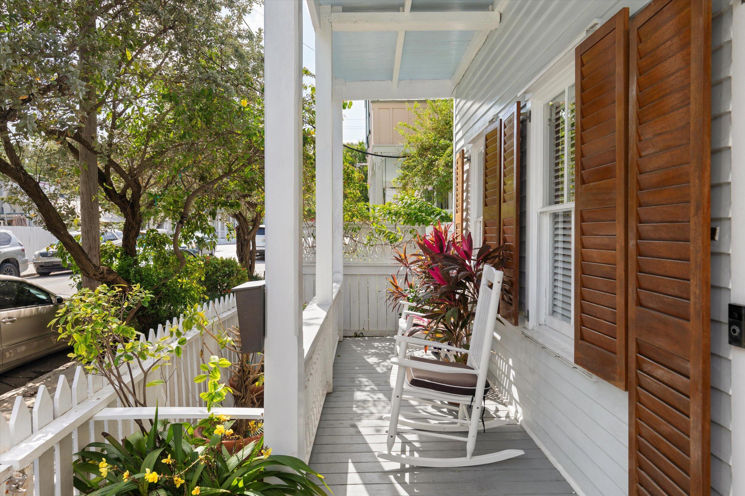 326 William Street Property Photo 4