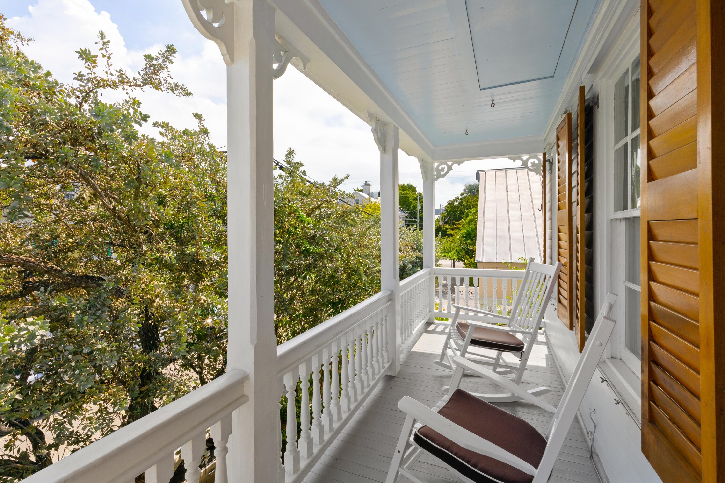 326 William Street Property Photo 31
