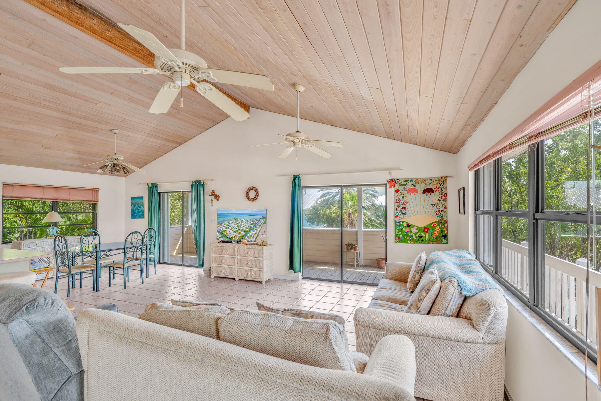27312 Anguila Lane Property Photo 3