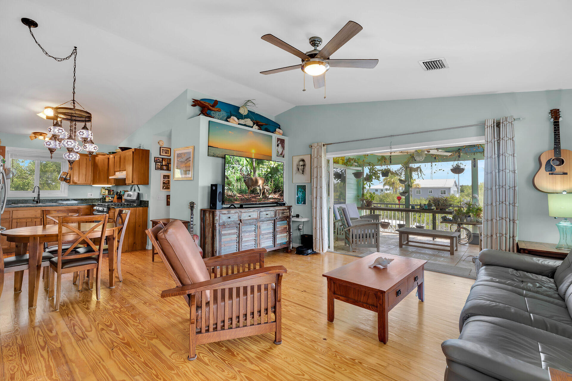 3611 South Seas Street Property Photo 8
