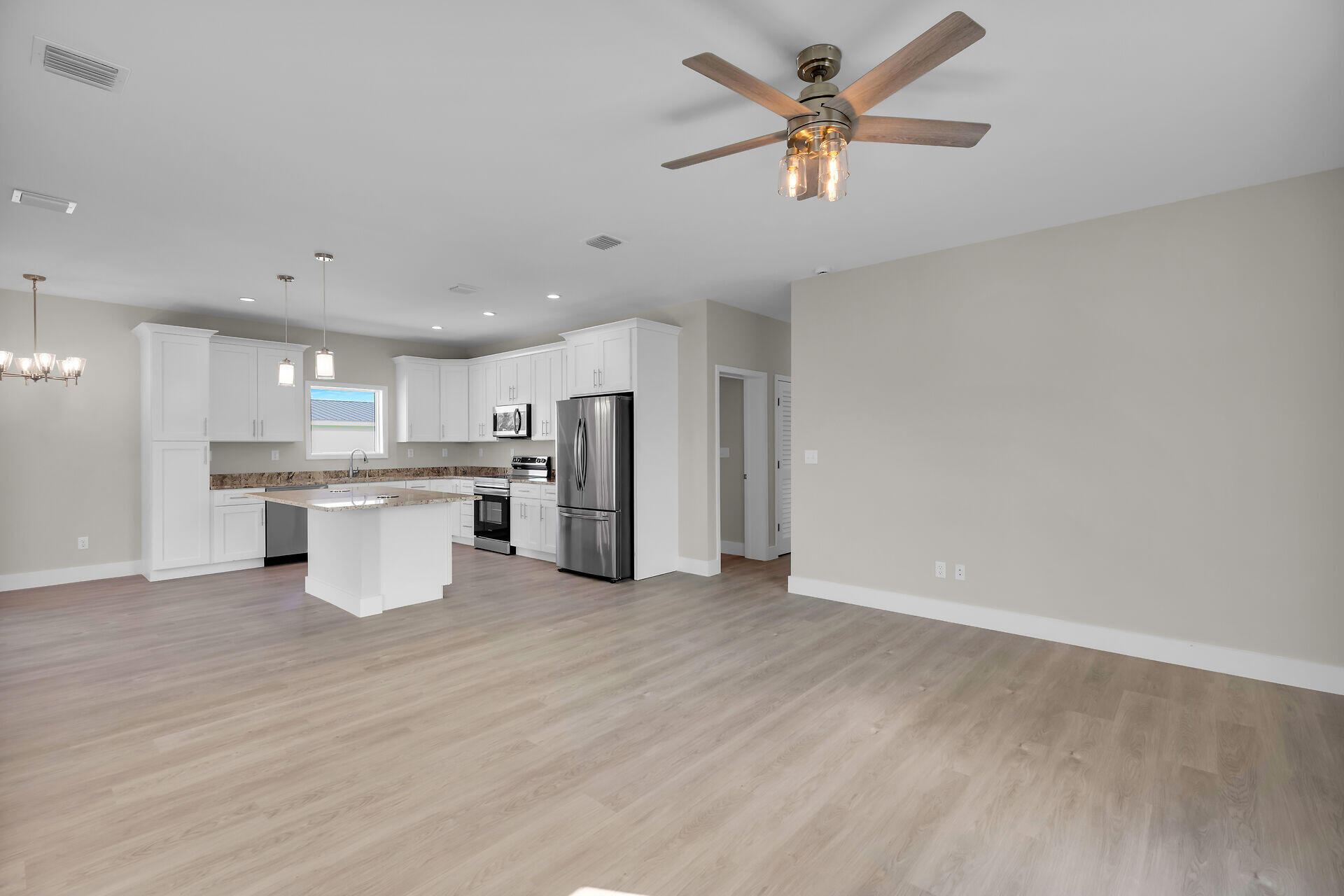 22737 Blackbeard Lane Property Photo 18