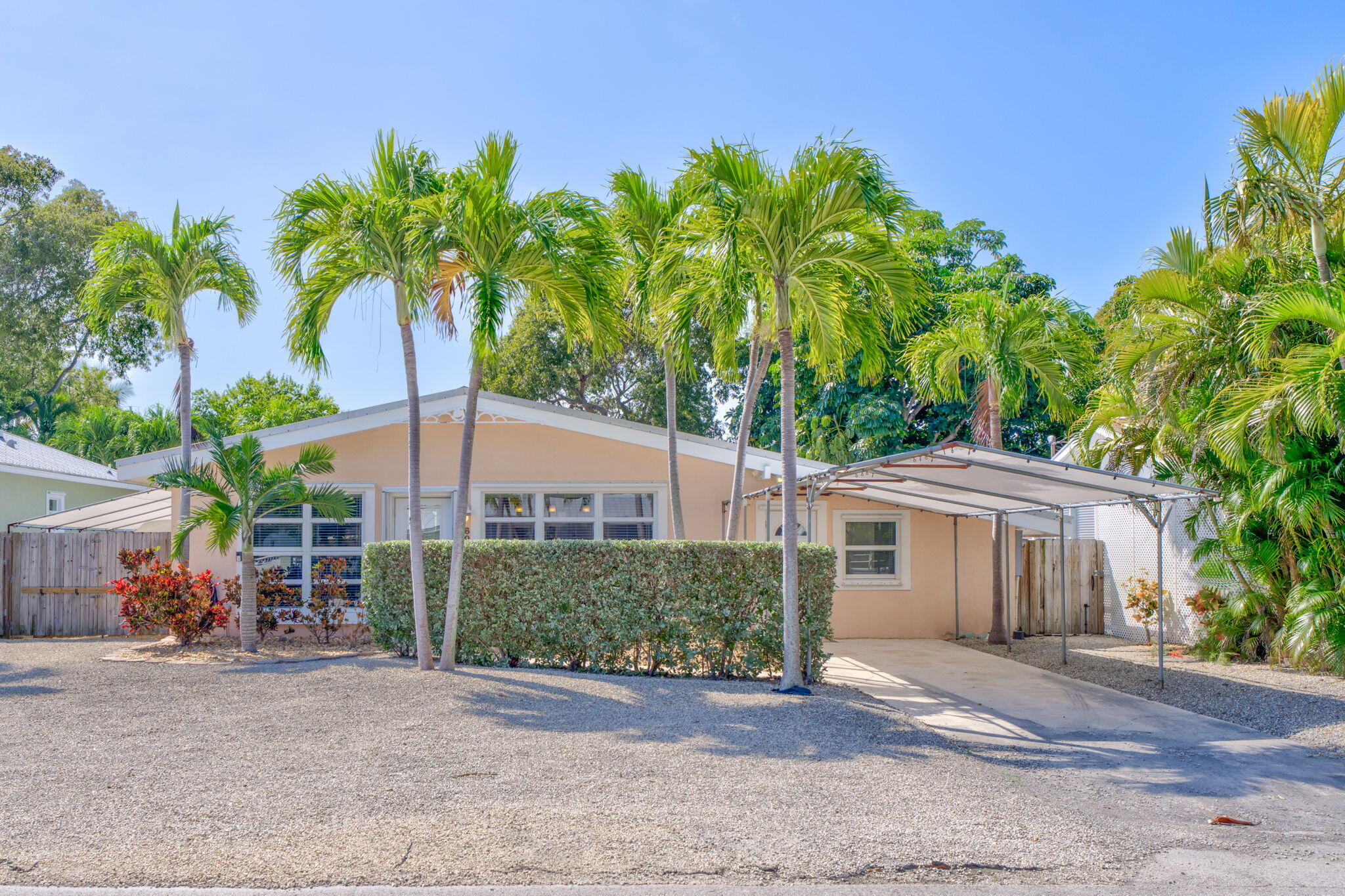 60 Bahama Avenue Property Photo 1