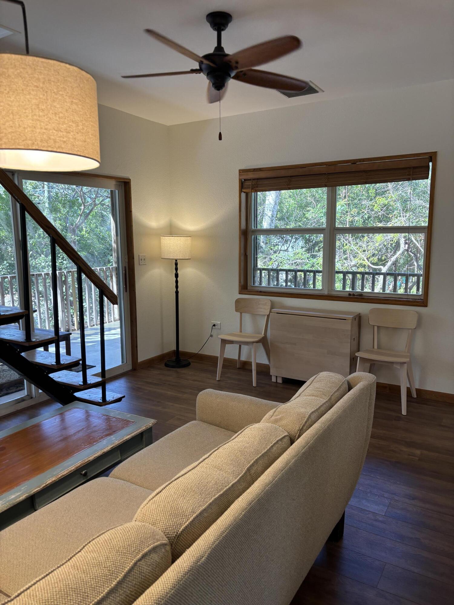 200 Silver Lake Drive Property Photo 6