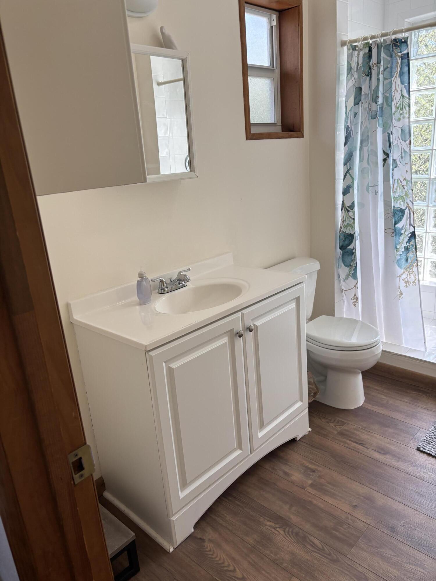 200 Silver Lake Drive Property Photo 16