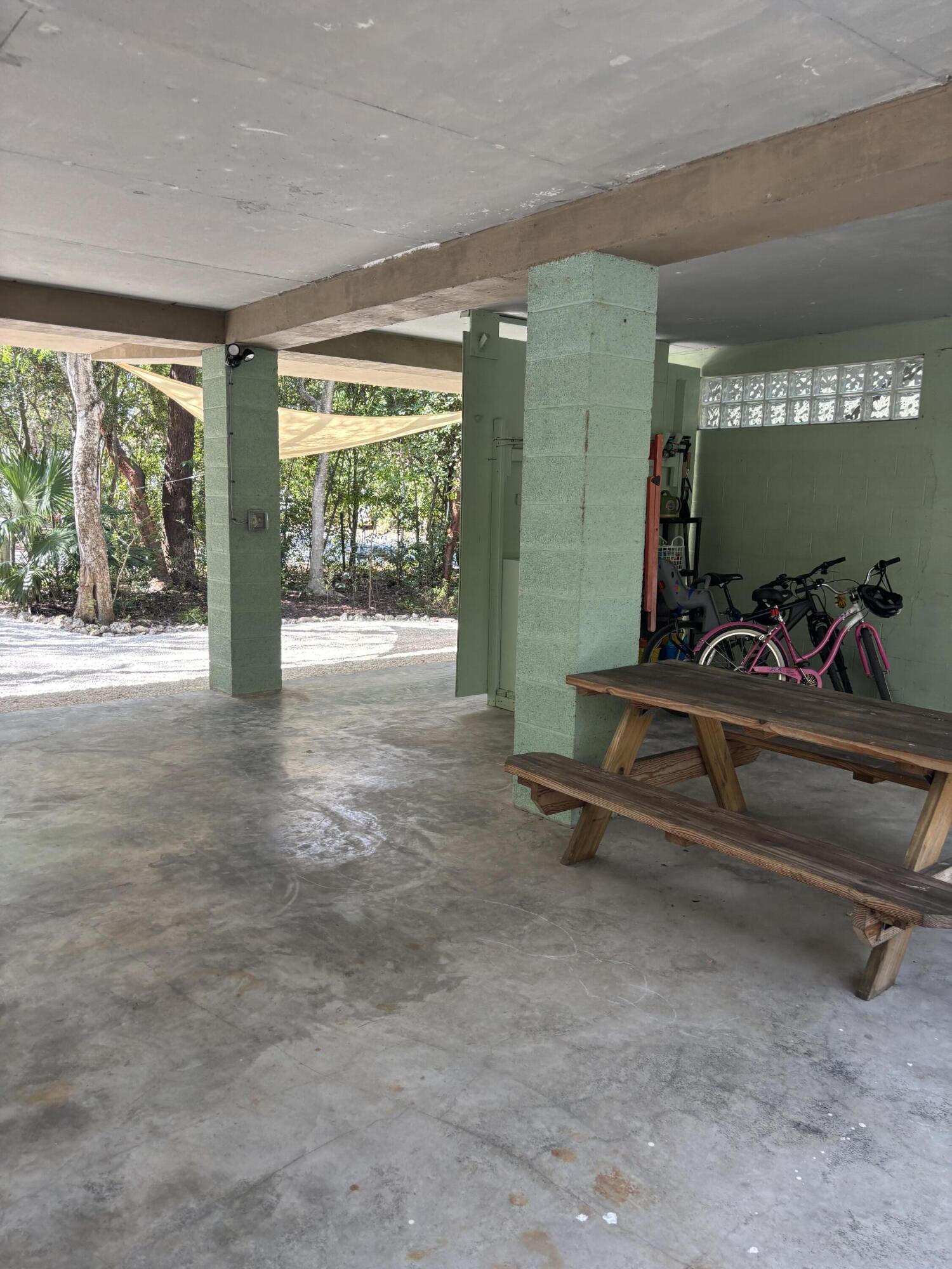200 Silver Lake Drive Property Photo 24