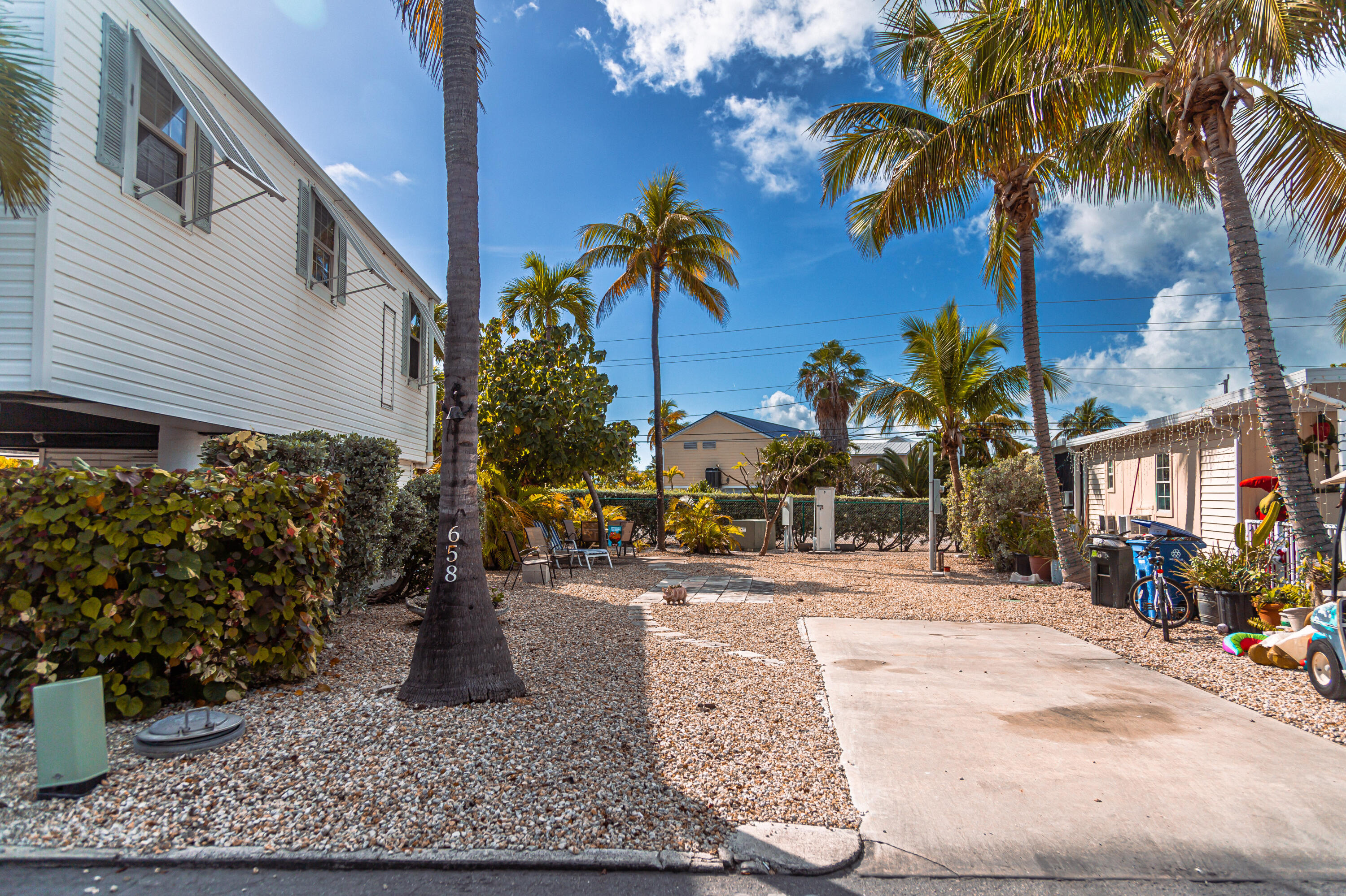 701 Spanish Main Drive, 658 Property Photo 5