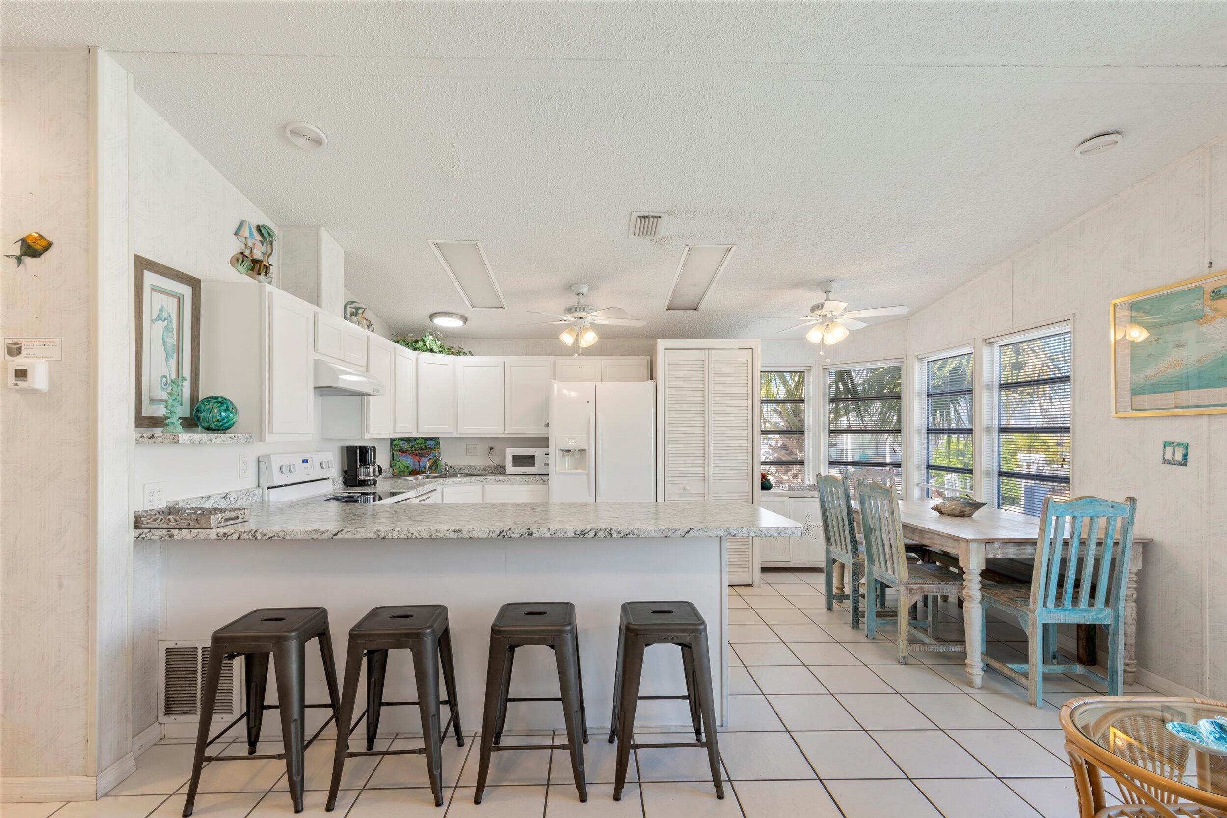 701 Spanish Main Drive, 604 Property Photo 14