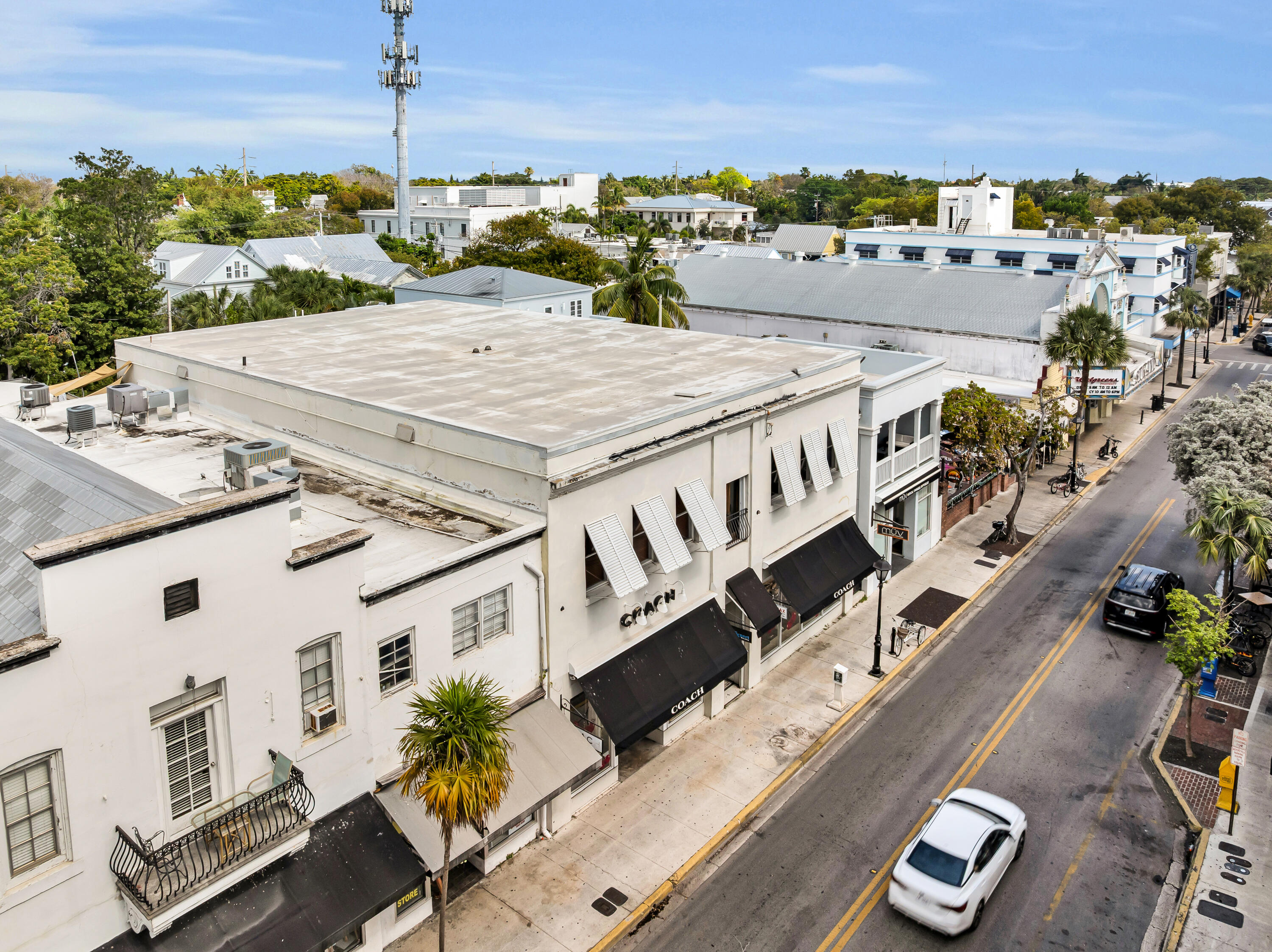 517 Duval & 518 Bahama Street Property Photo 4