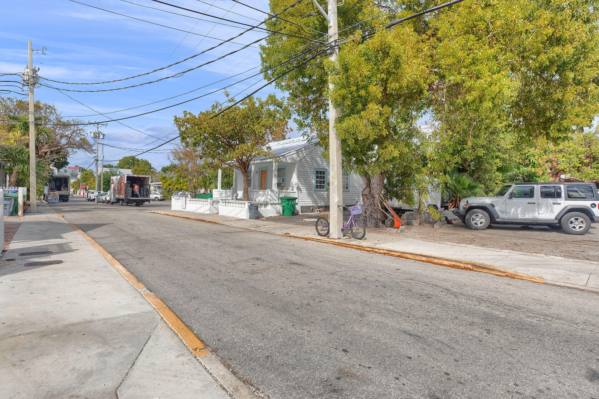 517 Duval & 518 Bahama Street Property Photo 33