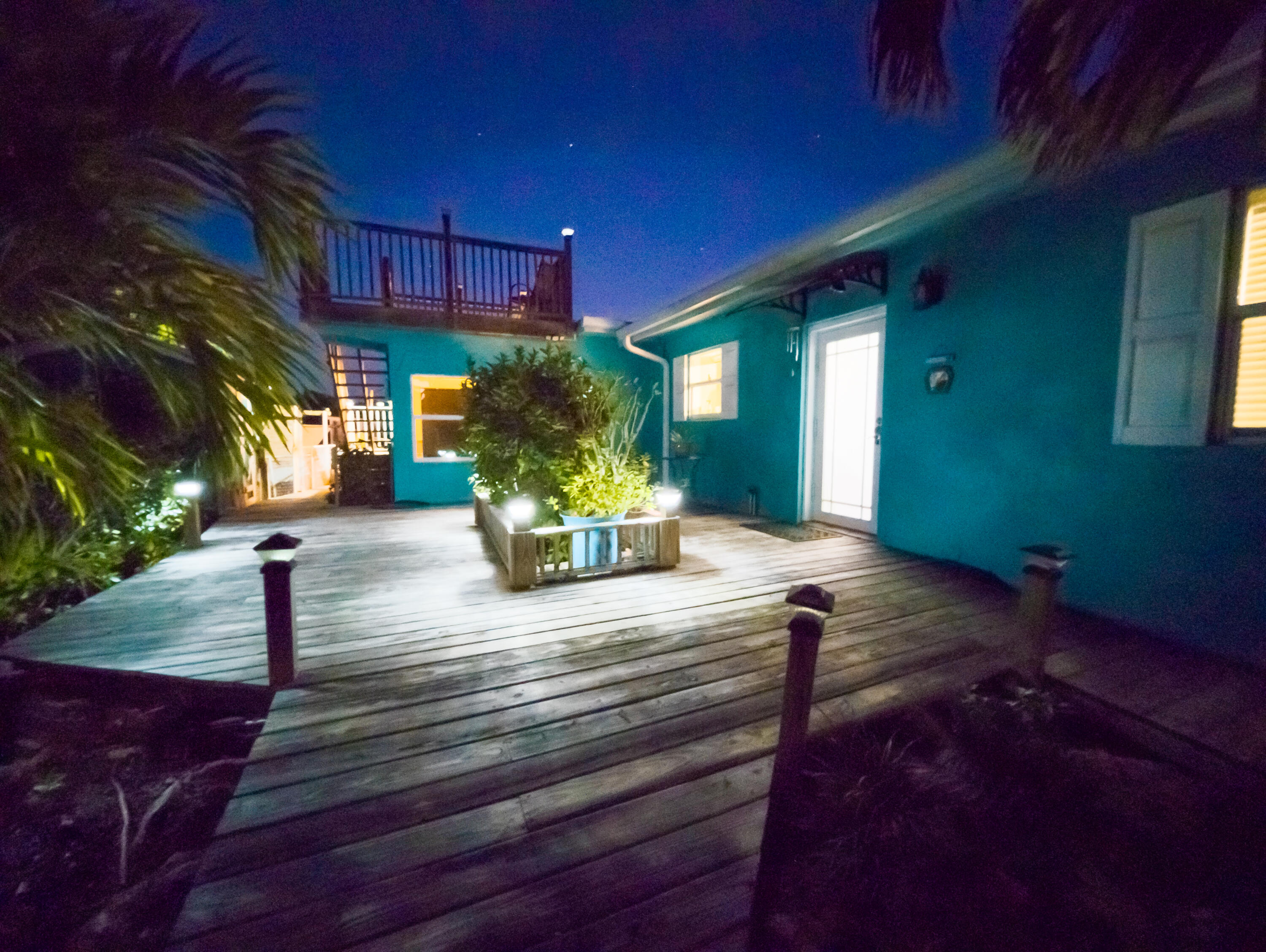 715 E Caribbean Drive Property Photo 3