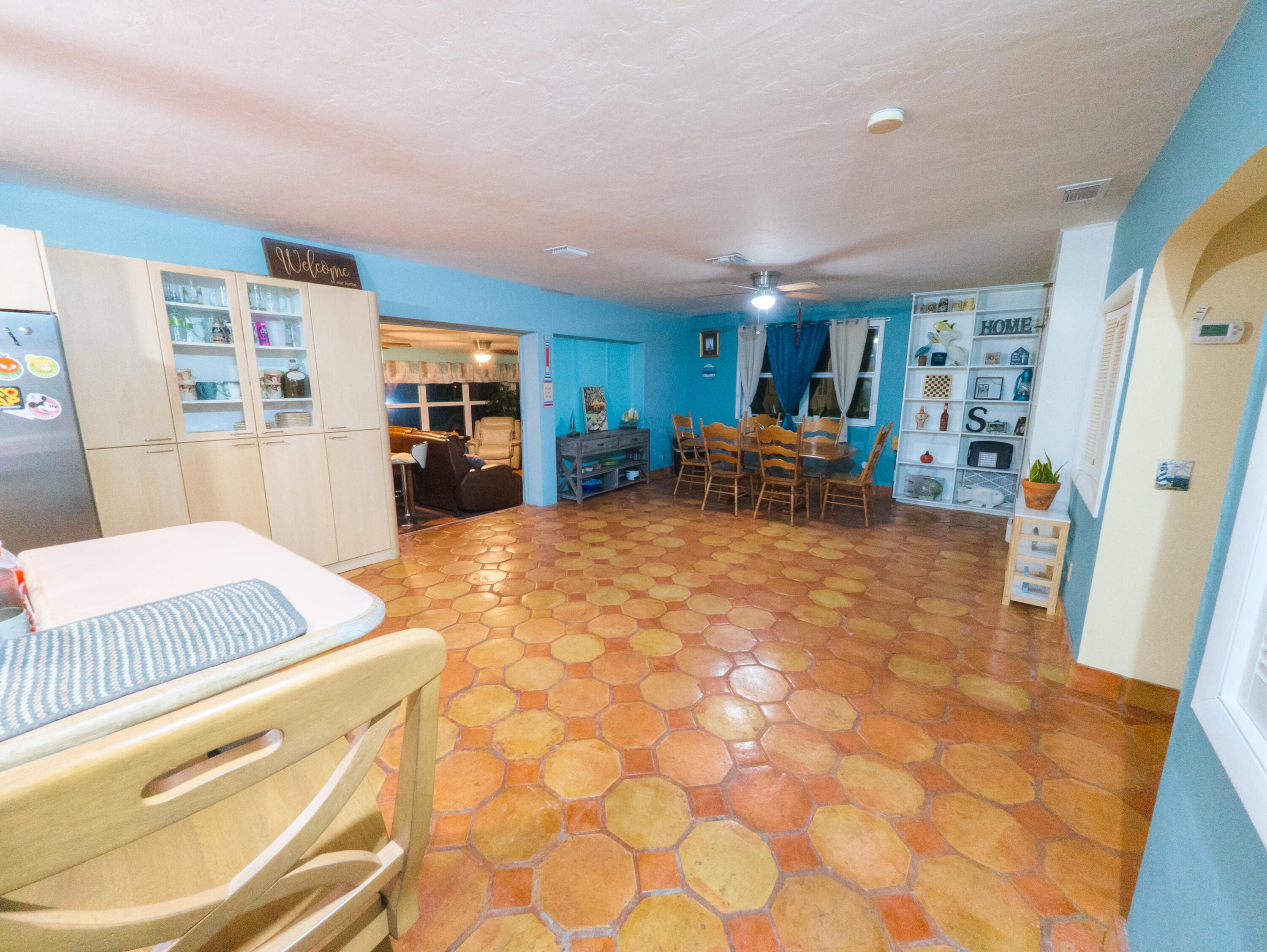 715 E Caribbean Drive Property Photo 12