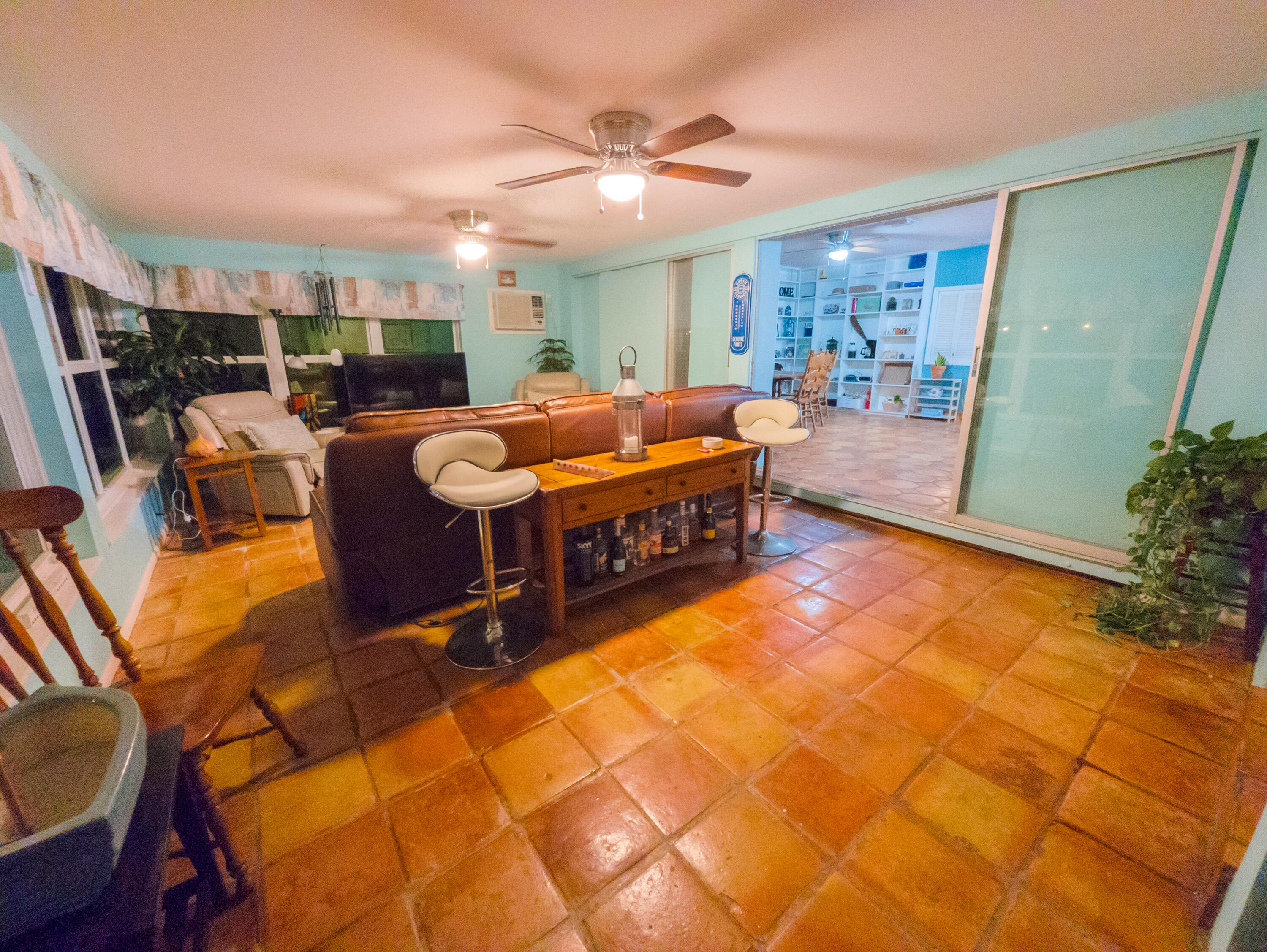 715 E Caribbean Drive Property Photo 26