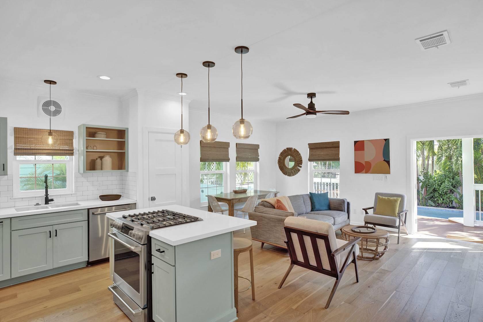 1621 Sunshine Drive Property Photo 3