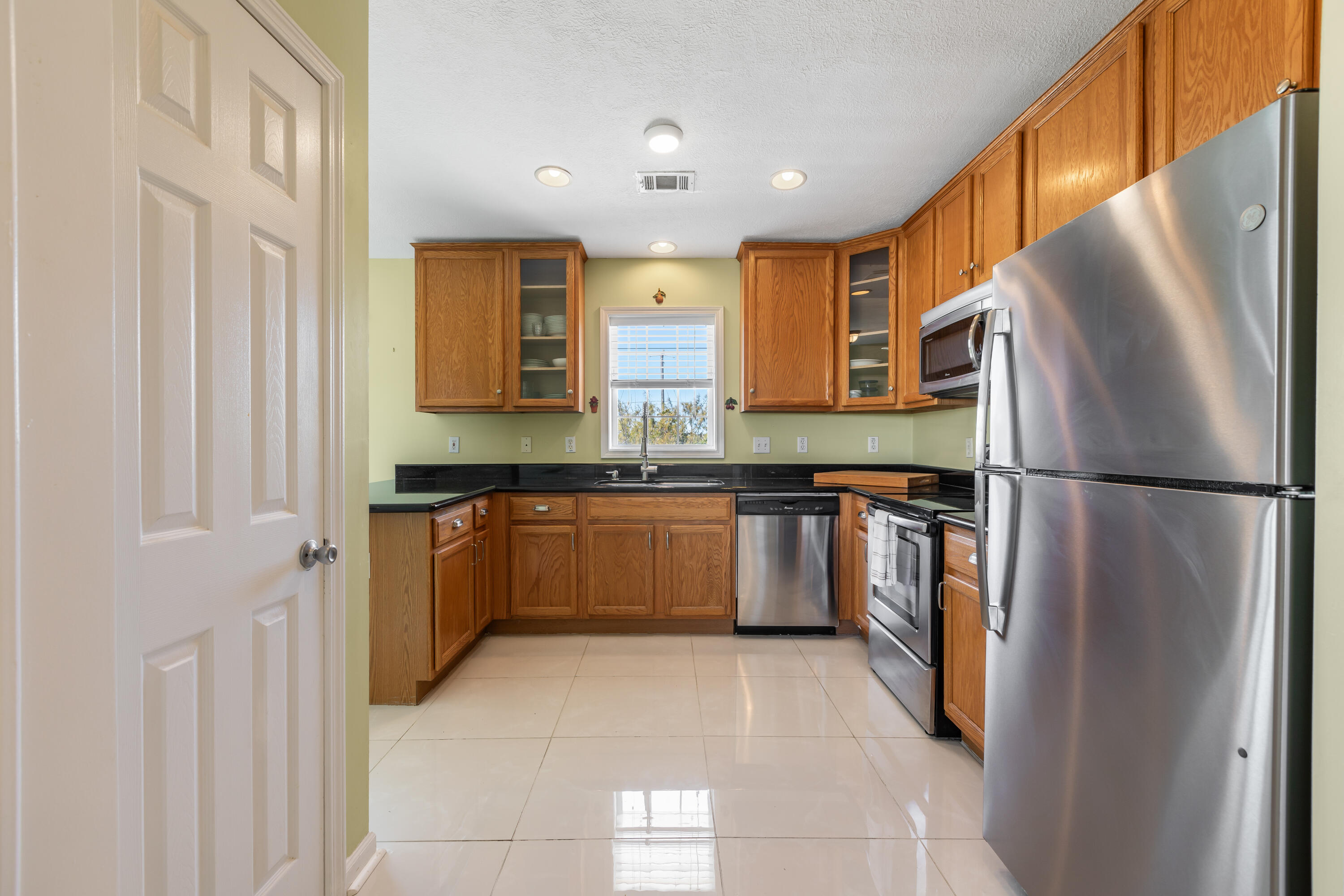 17245 Jamaica Lane Property Photo 11