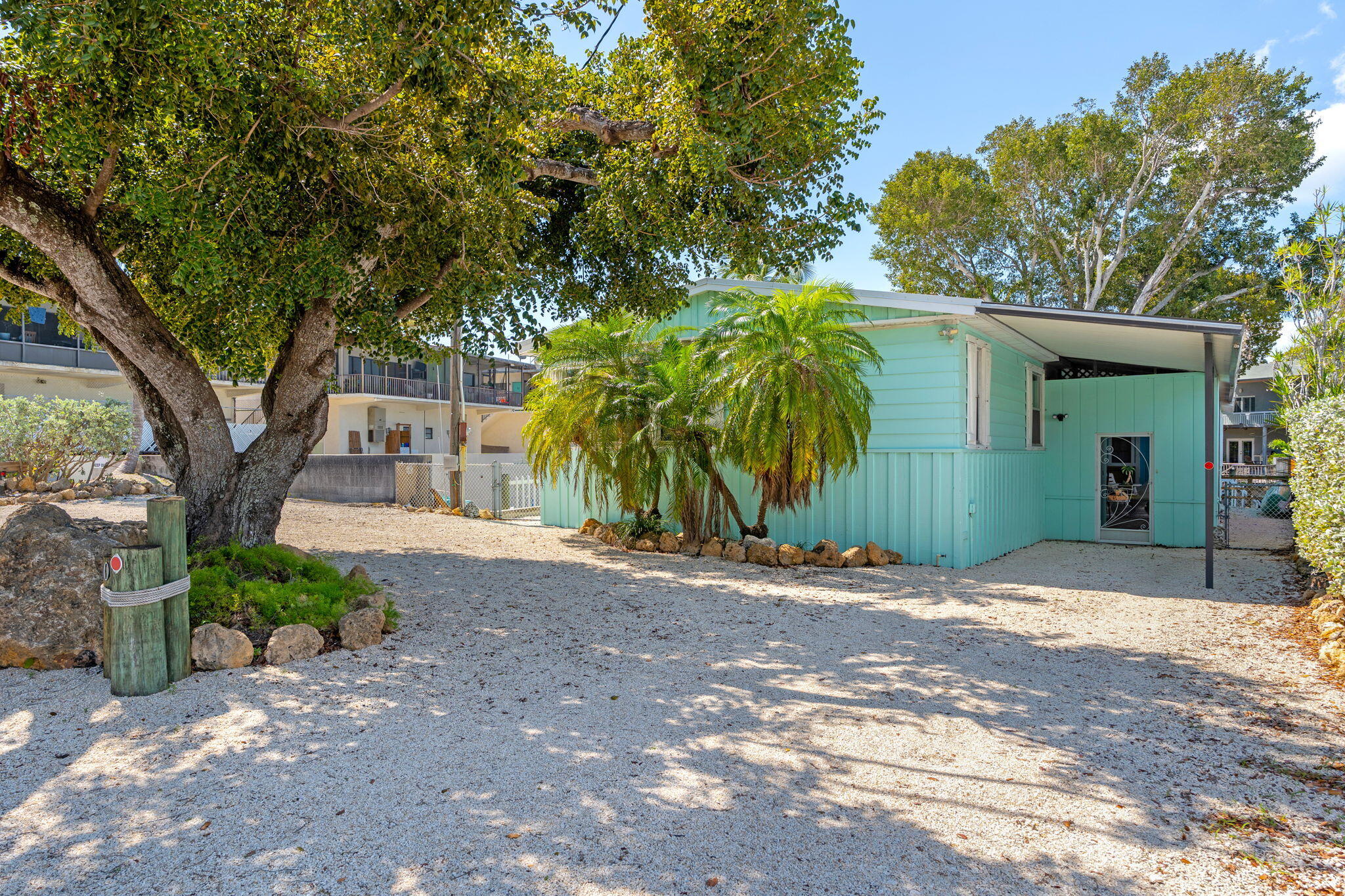 1001 Hialeah Lane Property Photo 6