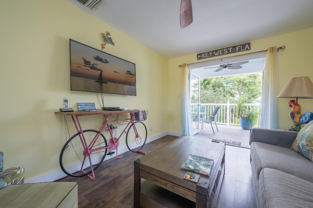 210 Southard Street, 2 Property Photo 10