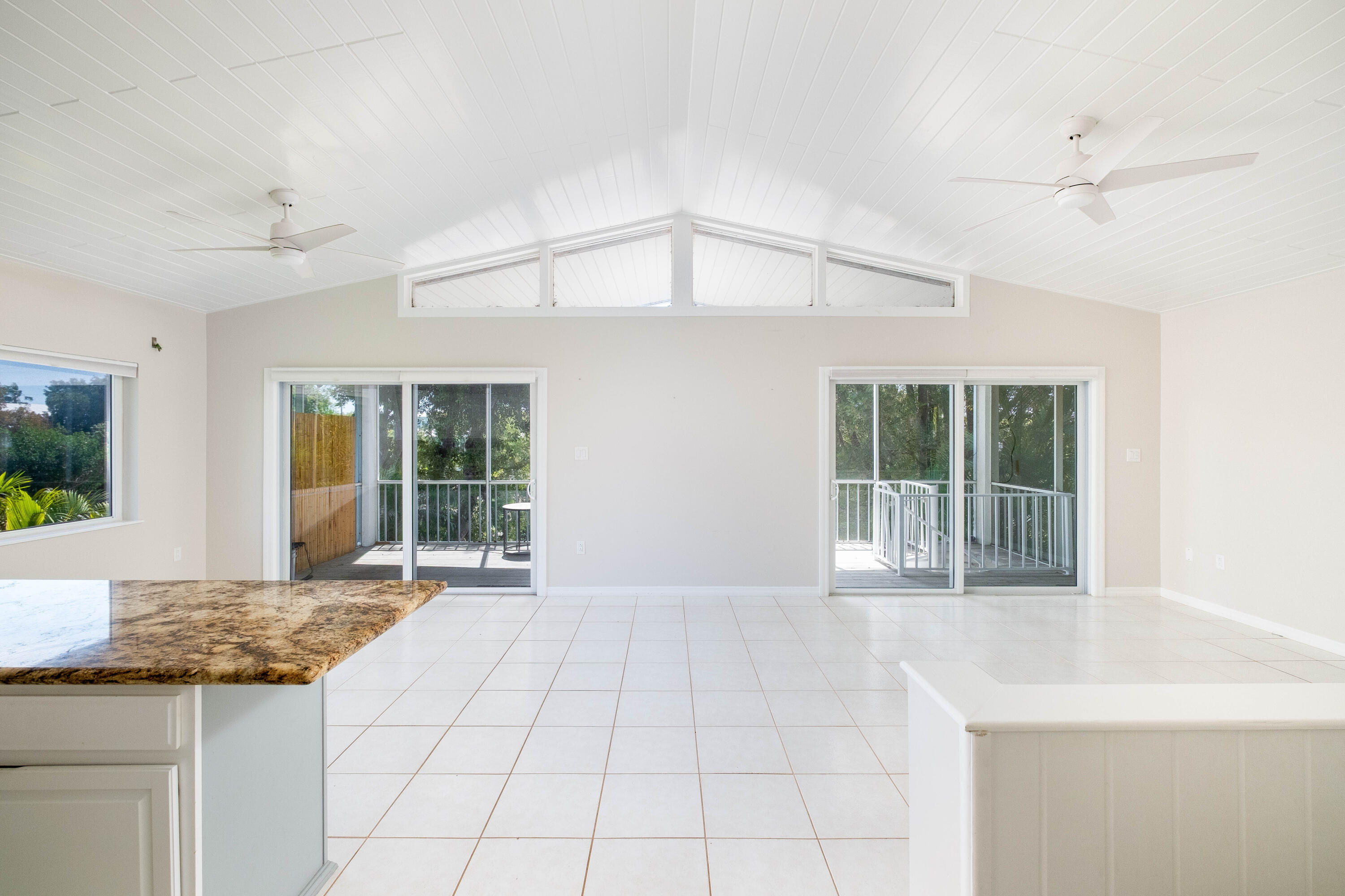 282 S Coconut Palm Boulevard Property Photo 6