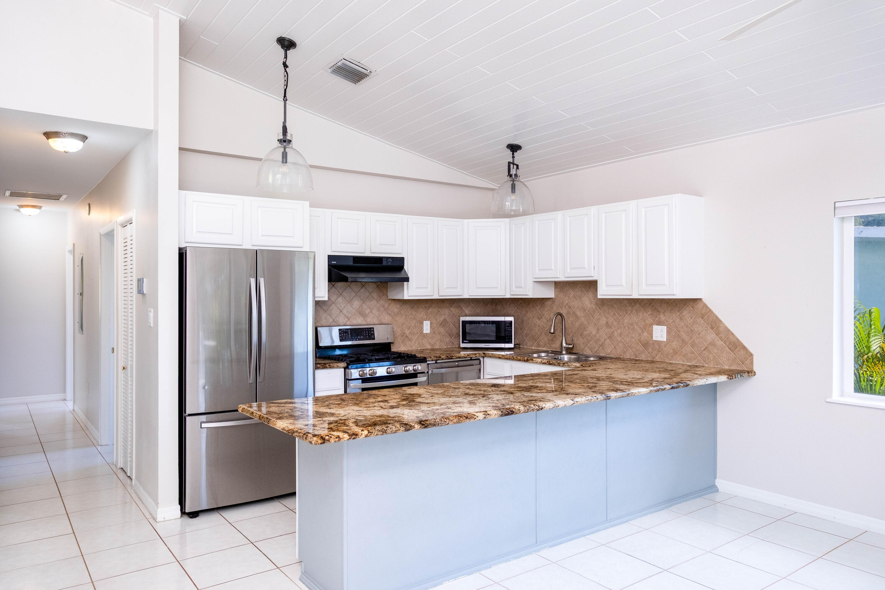 282 S Coconut Palm Boulevard Property Photo 8