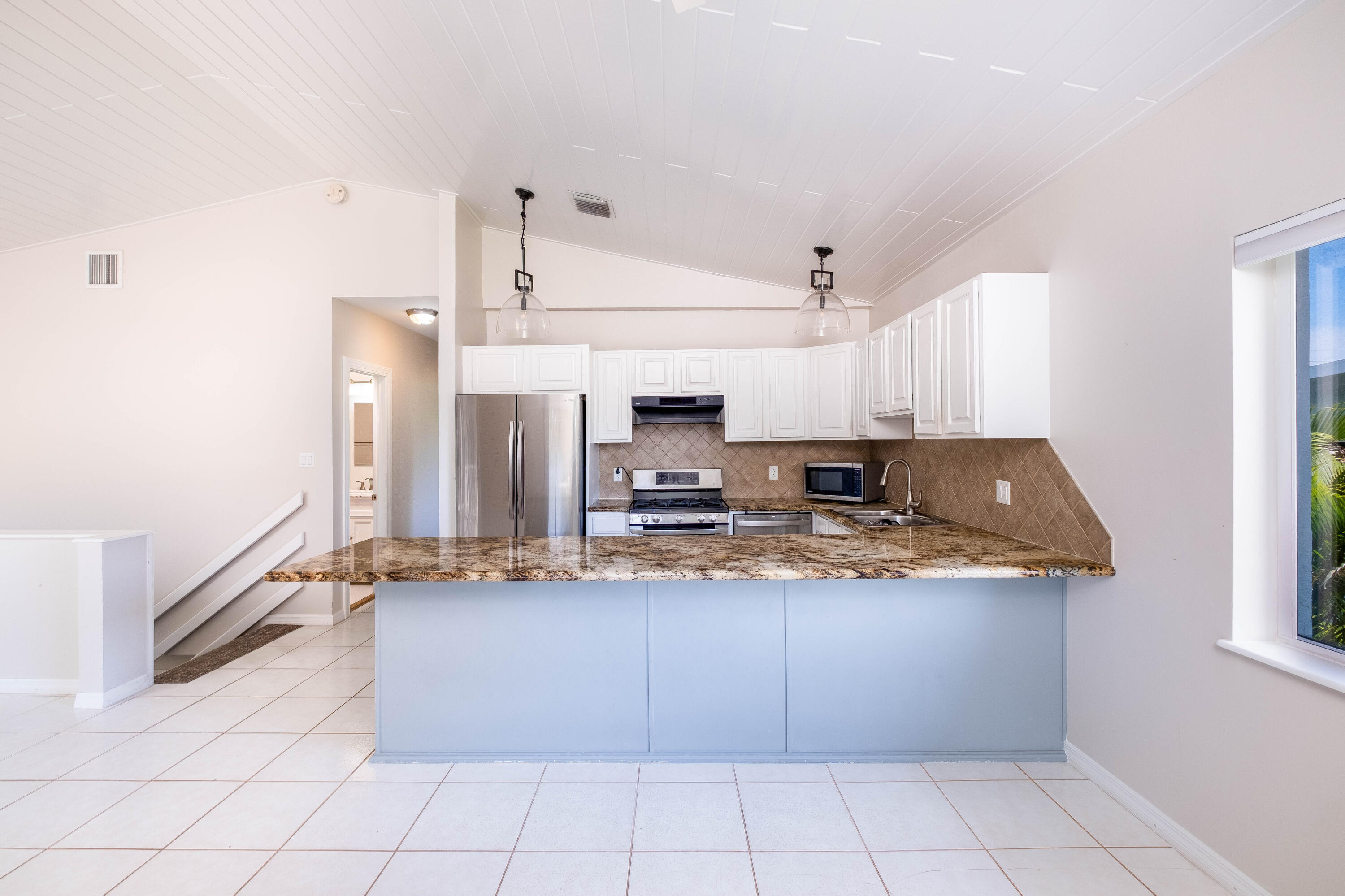 282 S Coconut Palm Boulevard Property Photo 9