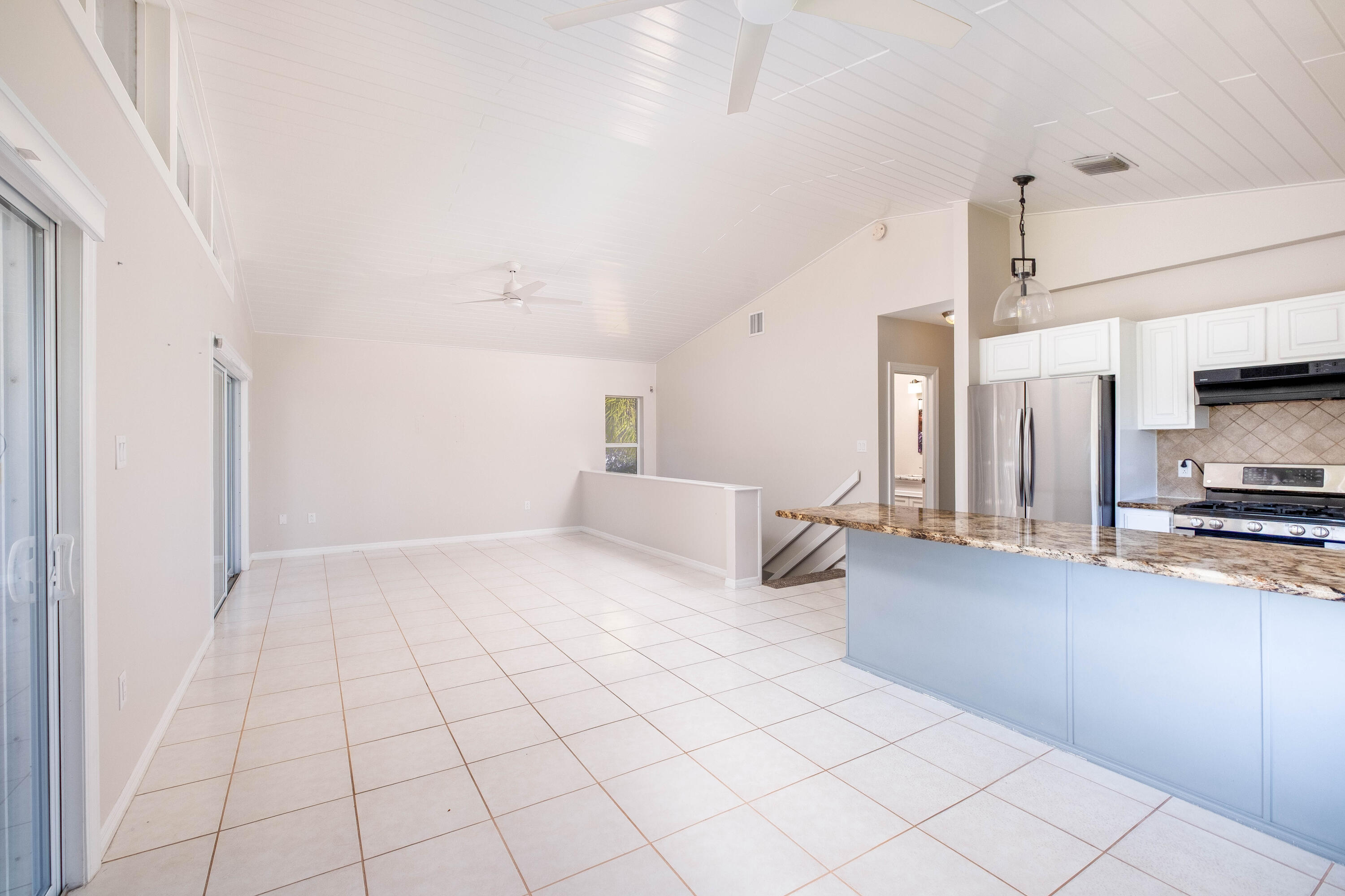 282 S Coconut Palm Boulevard Property Photo 10