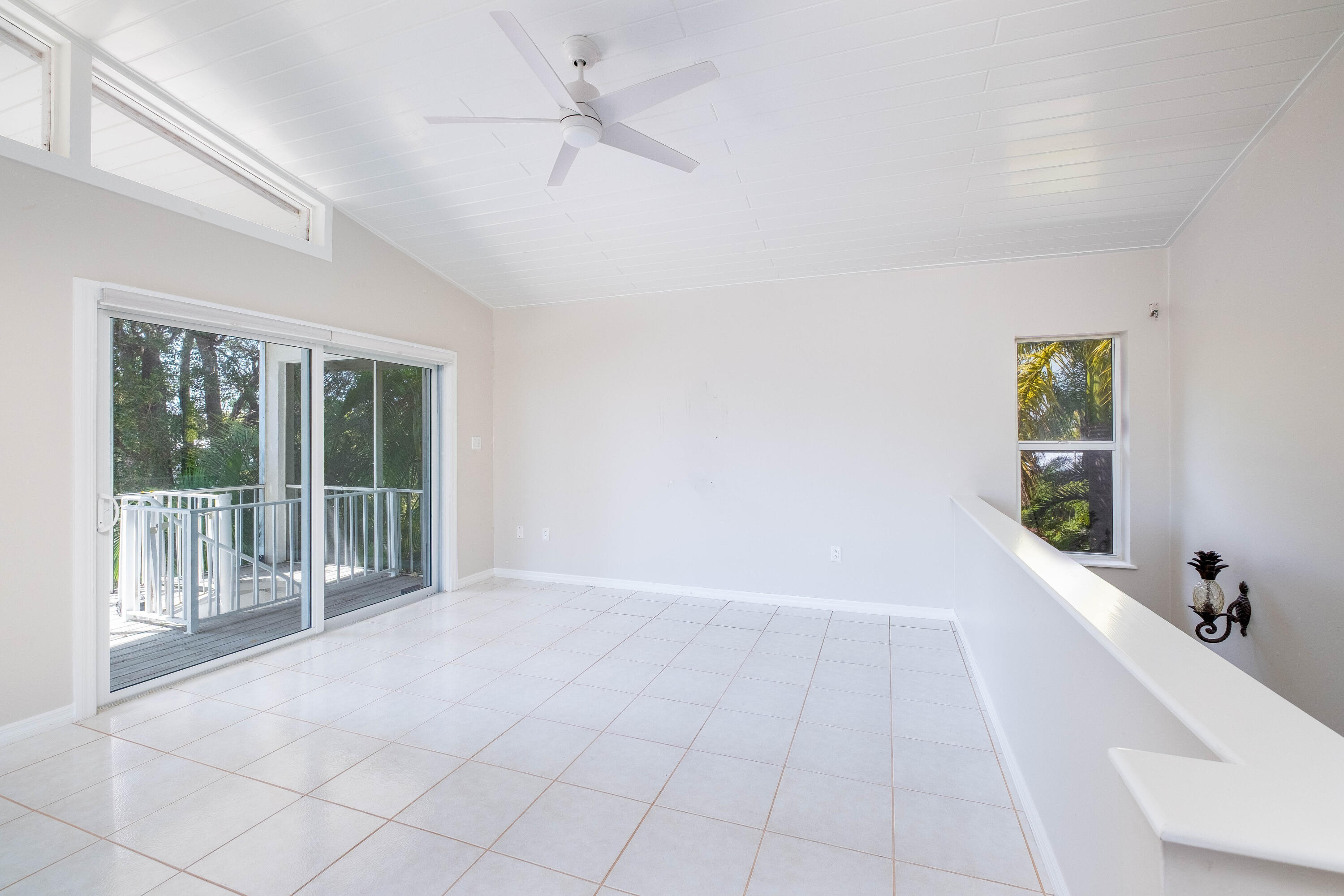 282 S Coconut Palm Boulevard Property Photo 11