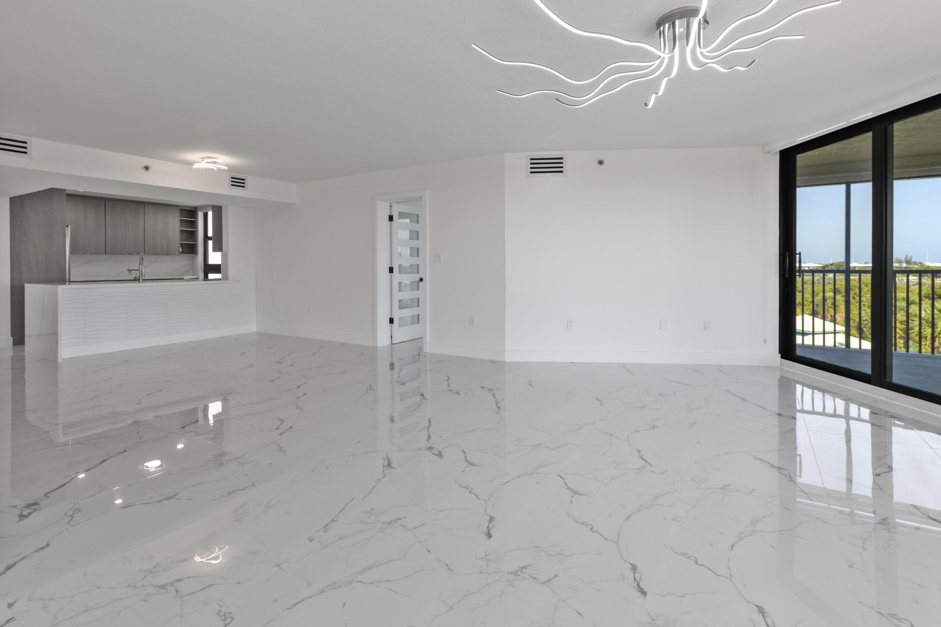 6403 Gulf Of Mexico Boulevard, 403 Property Photo 10