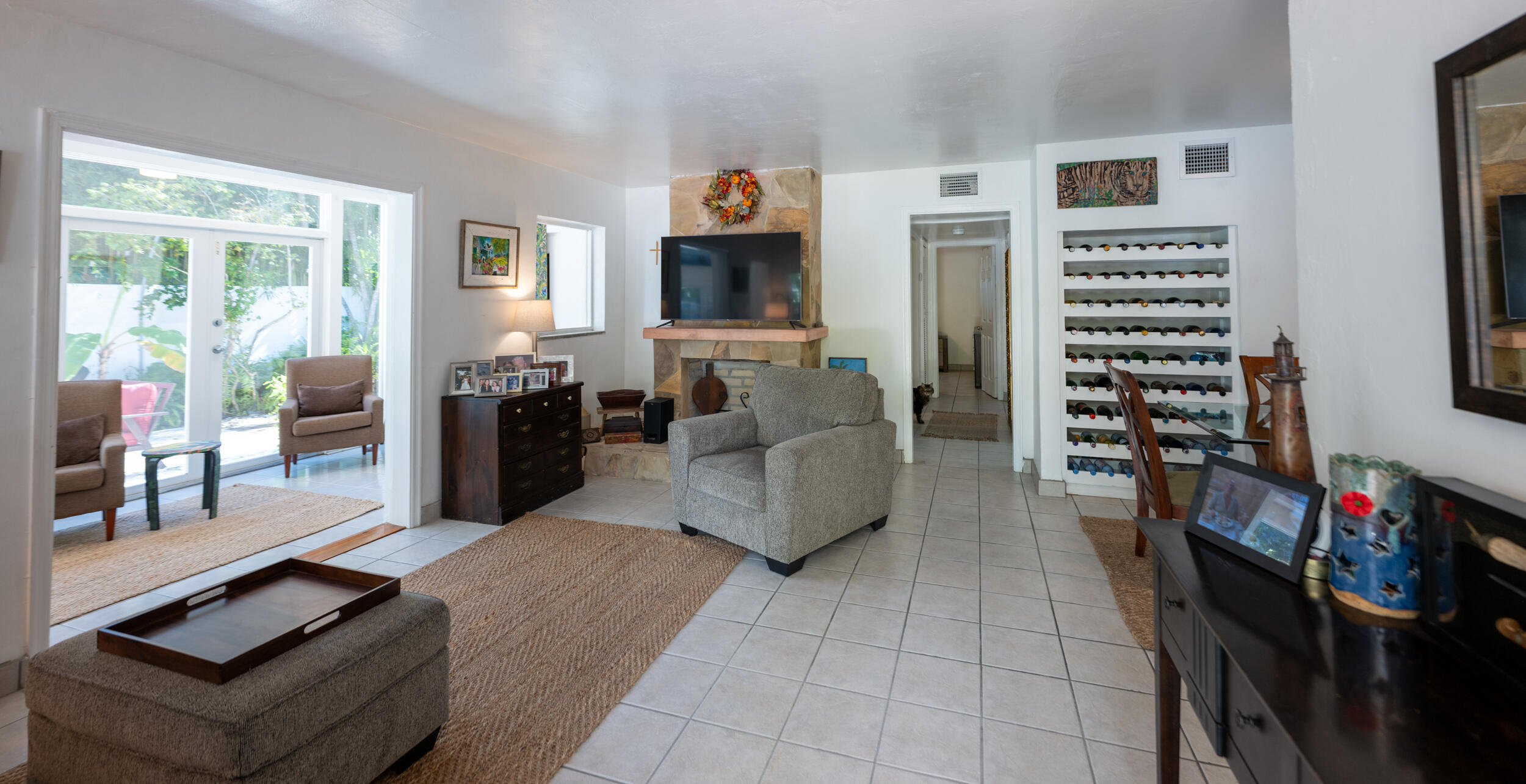 1412 Johnson Street Property Photo 3