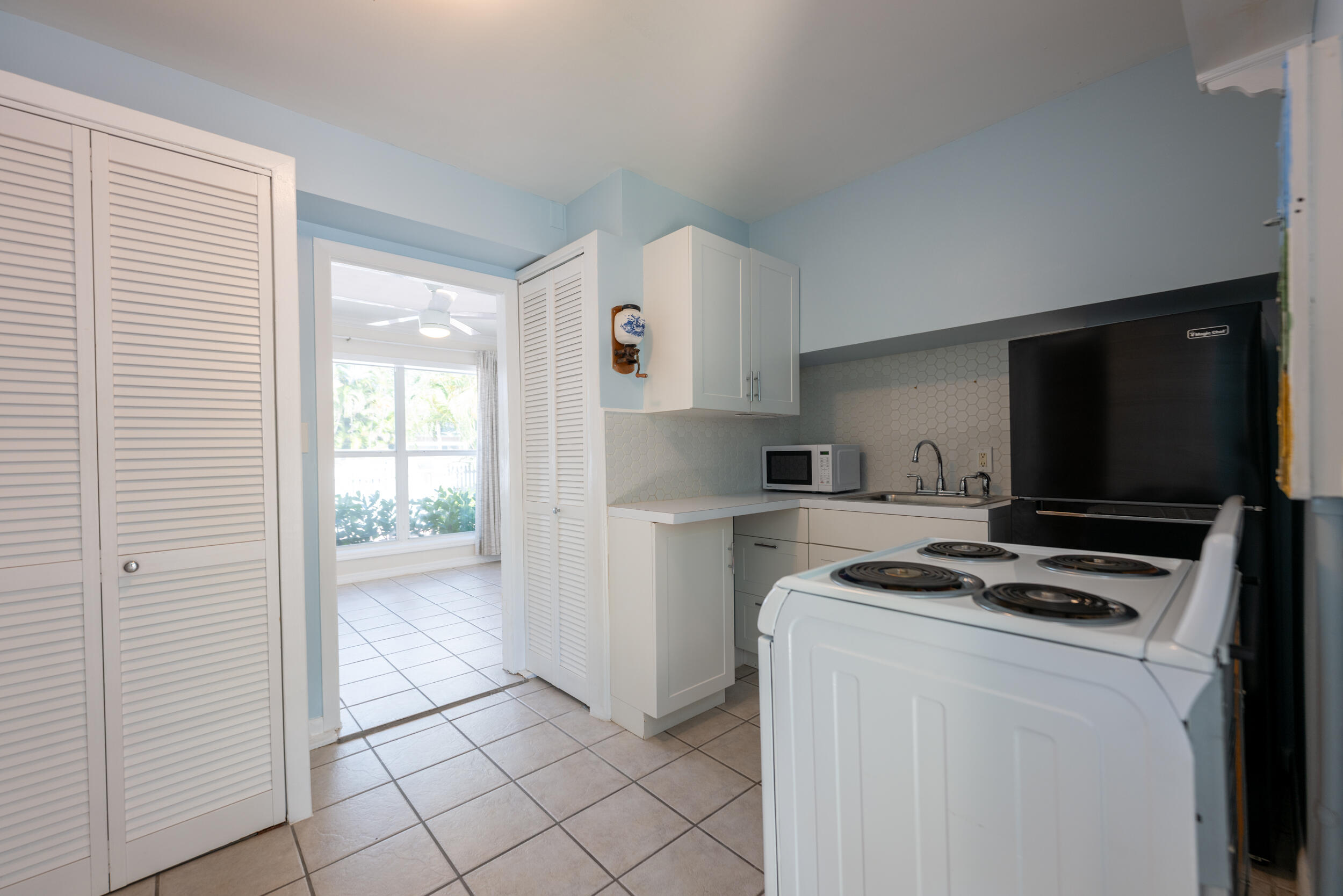 1412 Johnson Street Property Photo 22