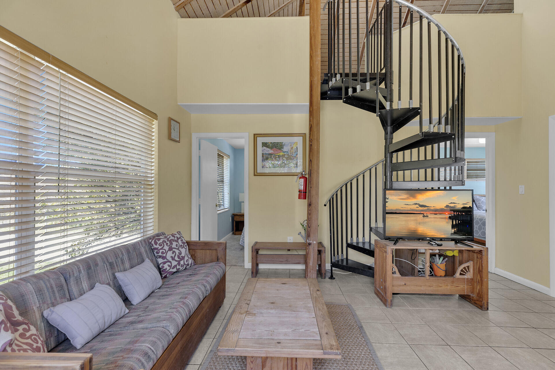 3 E Kyle Way Property Photo 10