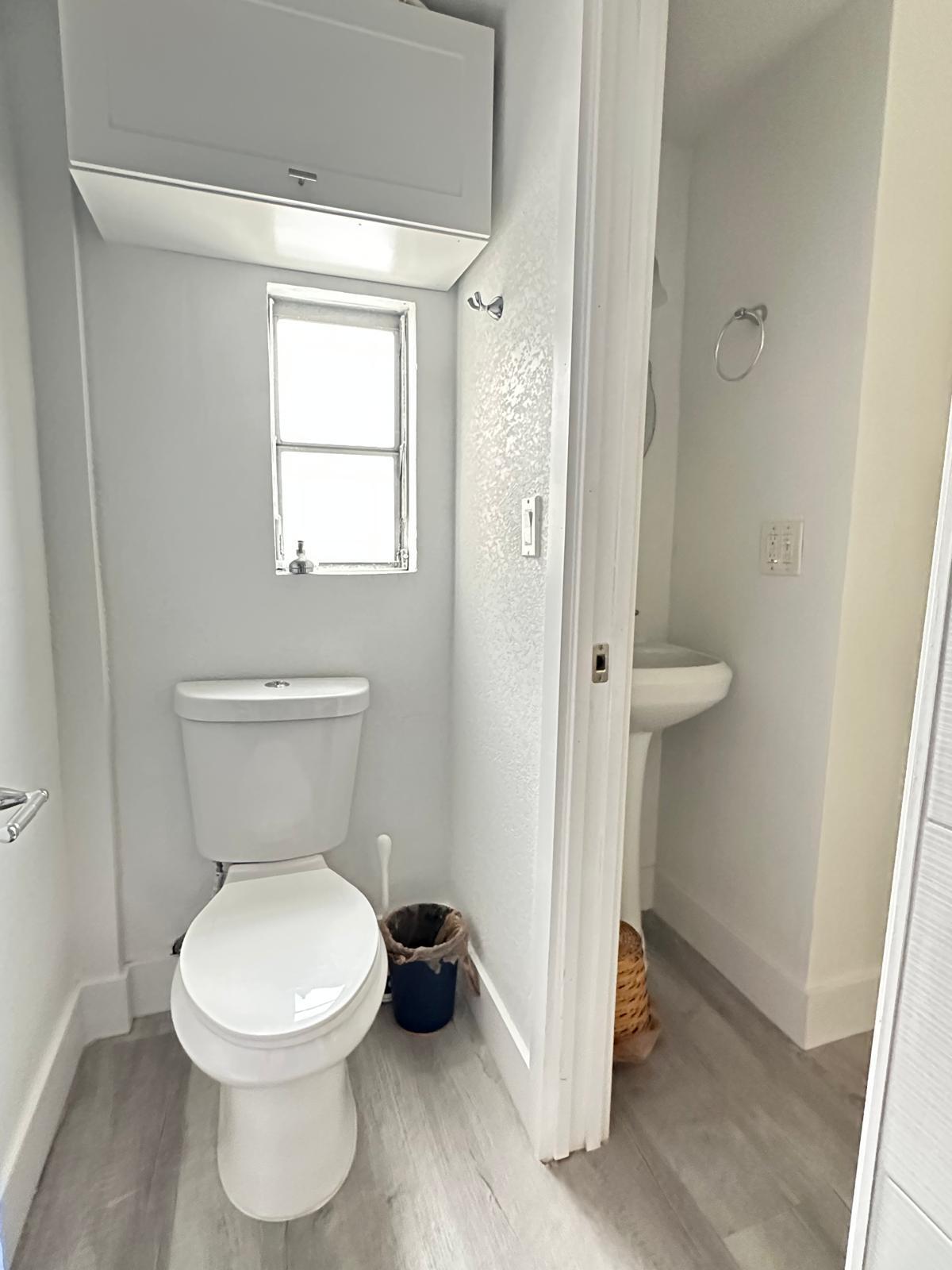 1693 Bayview Drive, 0 Property Photo 9