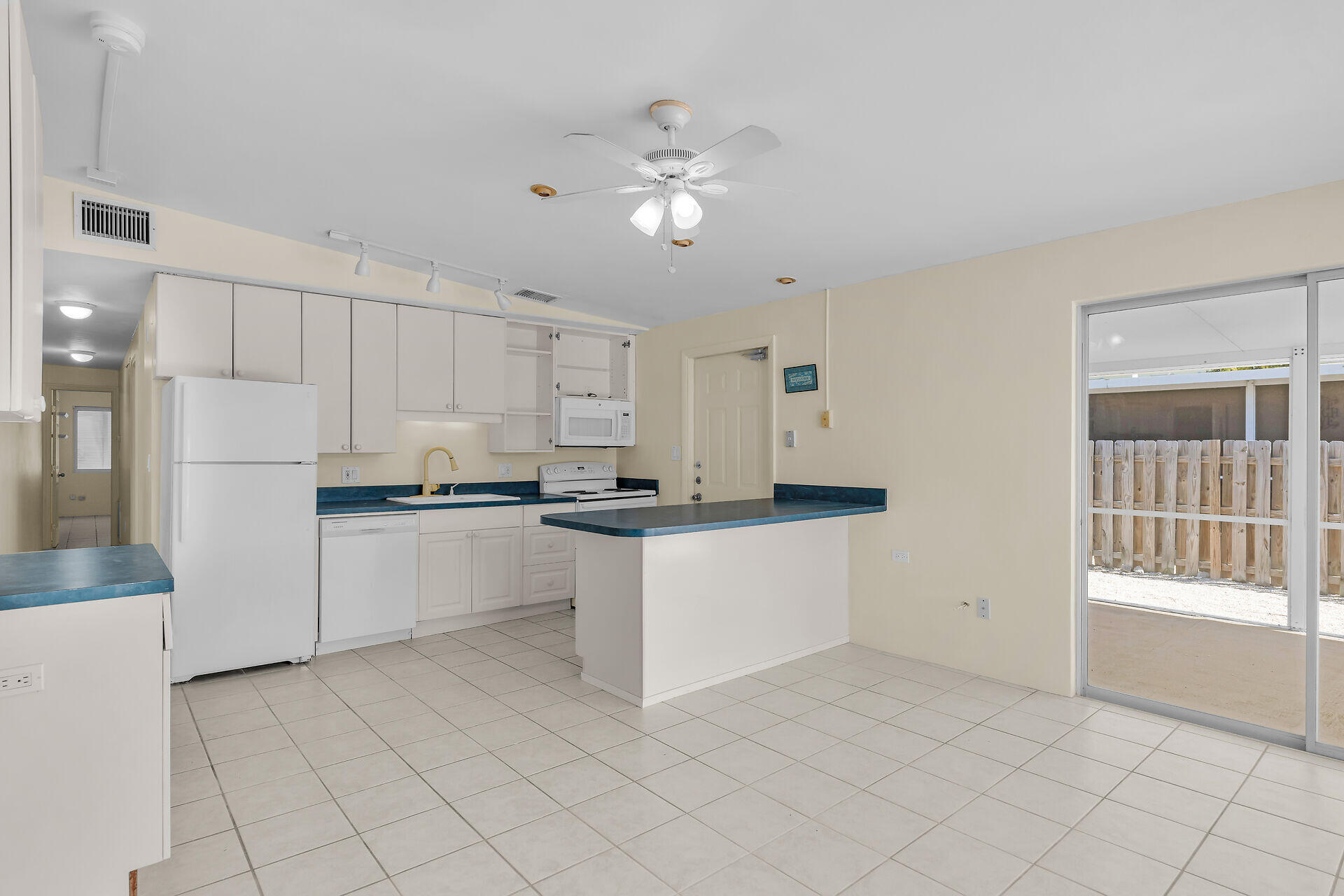 421 10th Street Property Photo 4