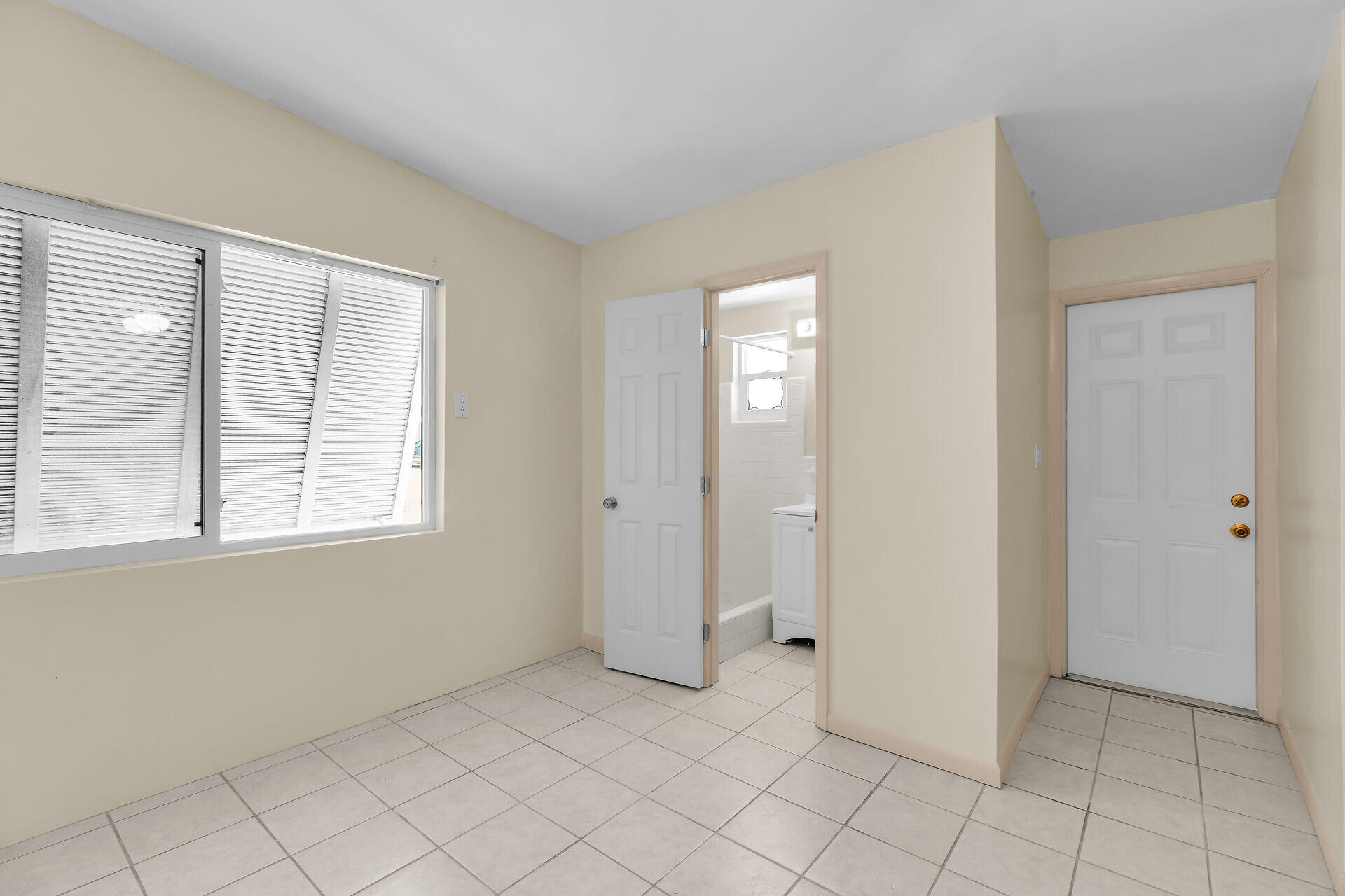 421 10th Street Property Photo 16