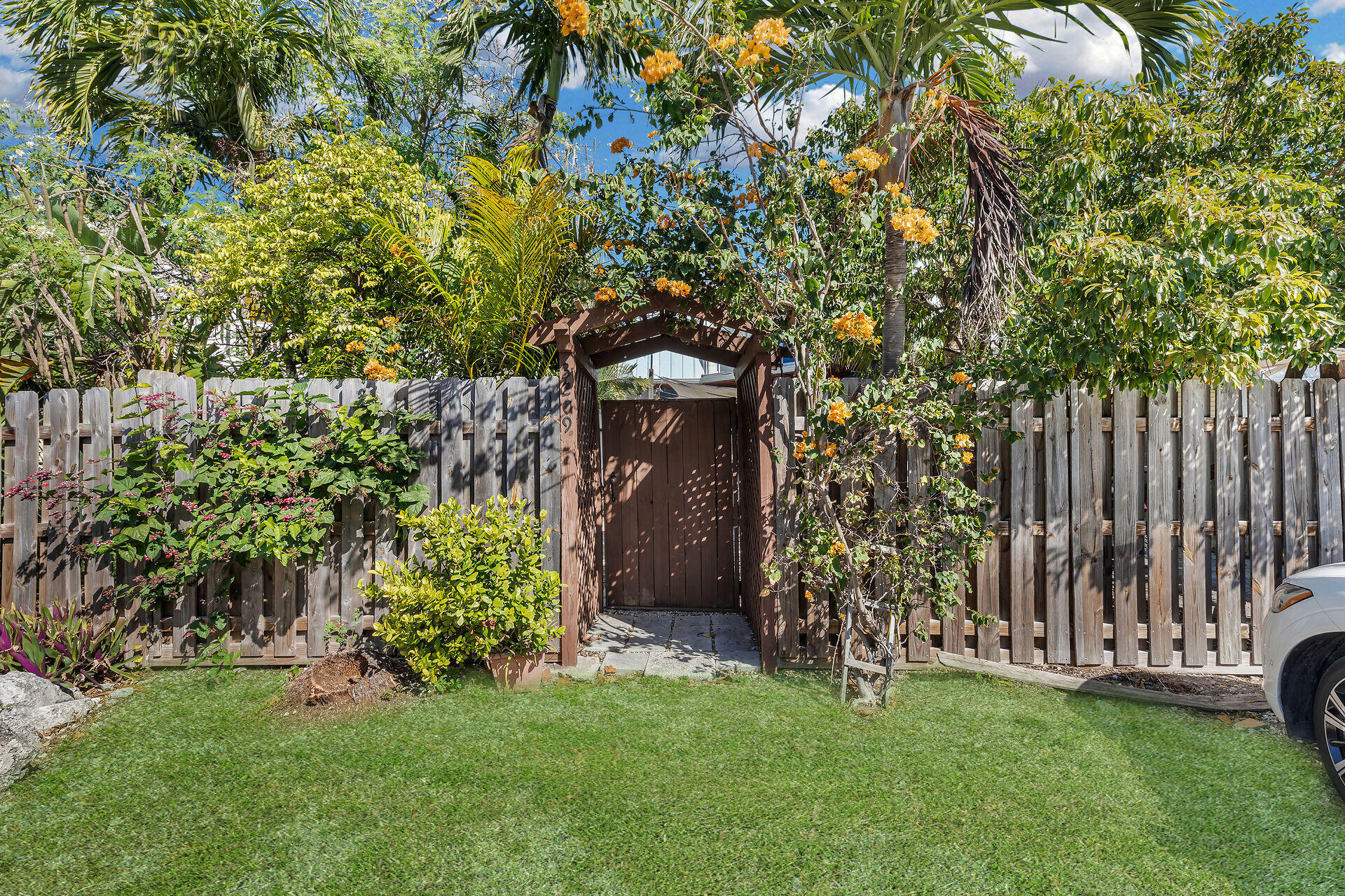 3209 Eagle Avenue Property Photo