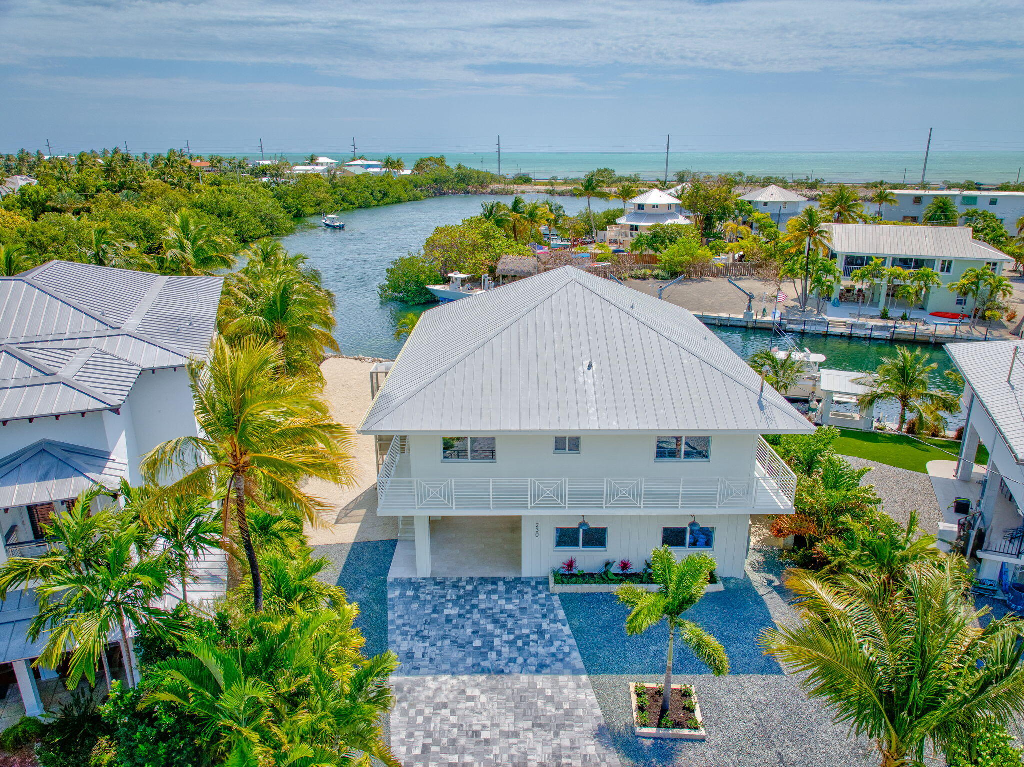 230 Biscayne Boulevard Property Photo 11