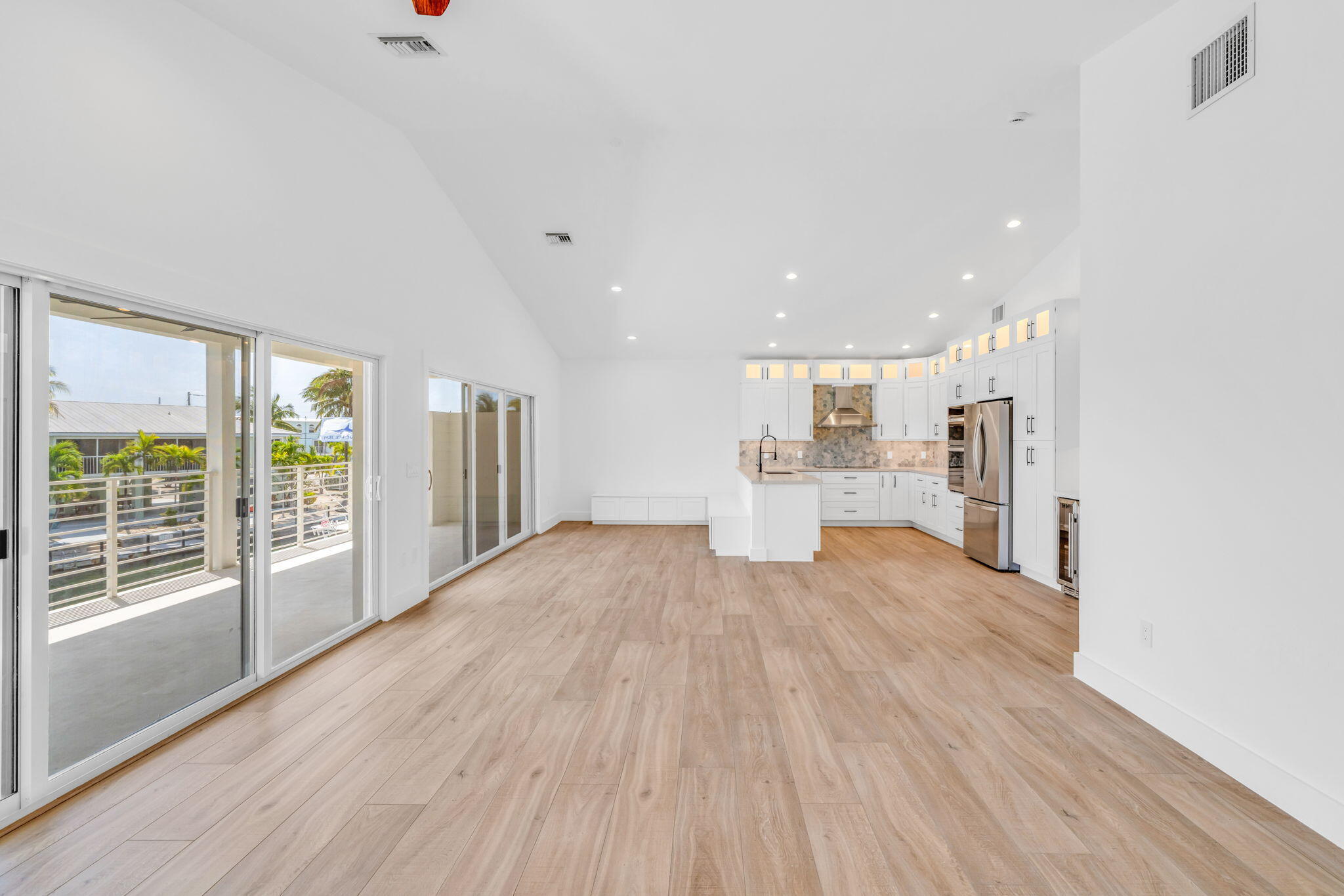 230 Biscayne Boulevard Property Photo 25
