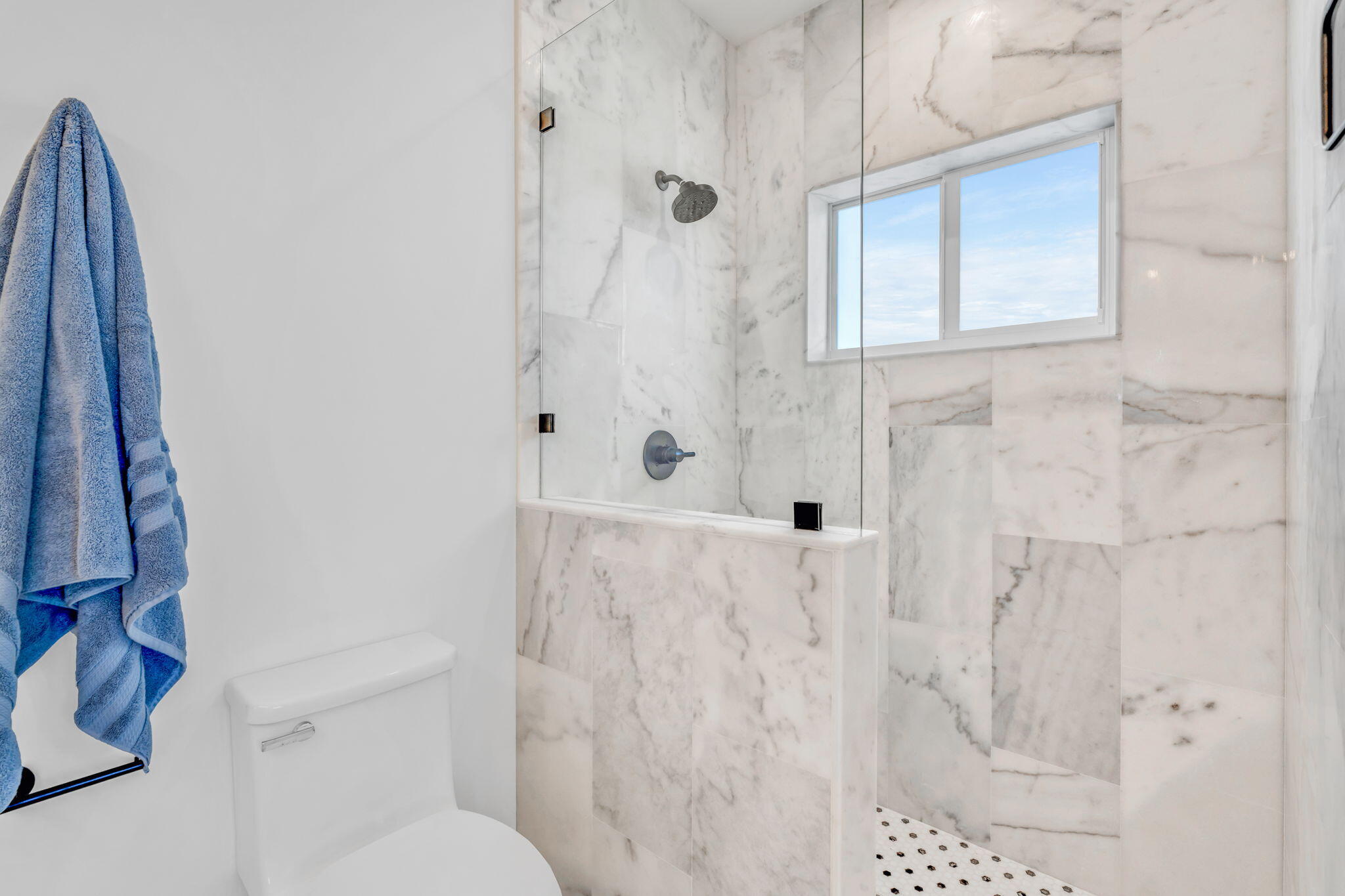 230 Biscayne Boulevard Property Photo 34