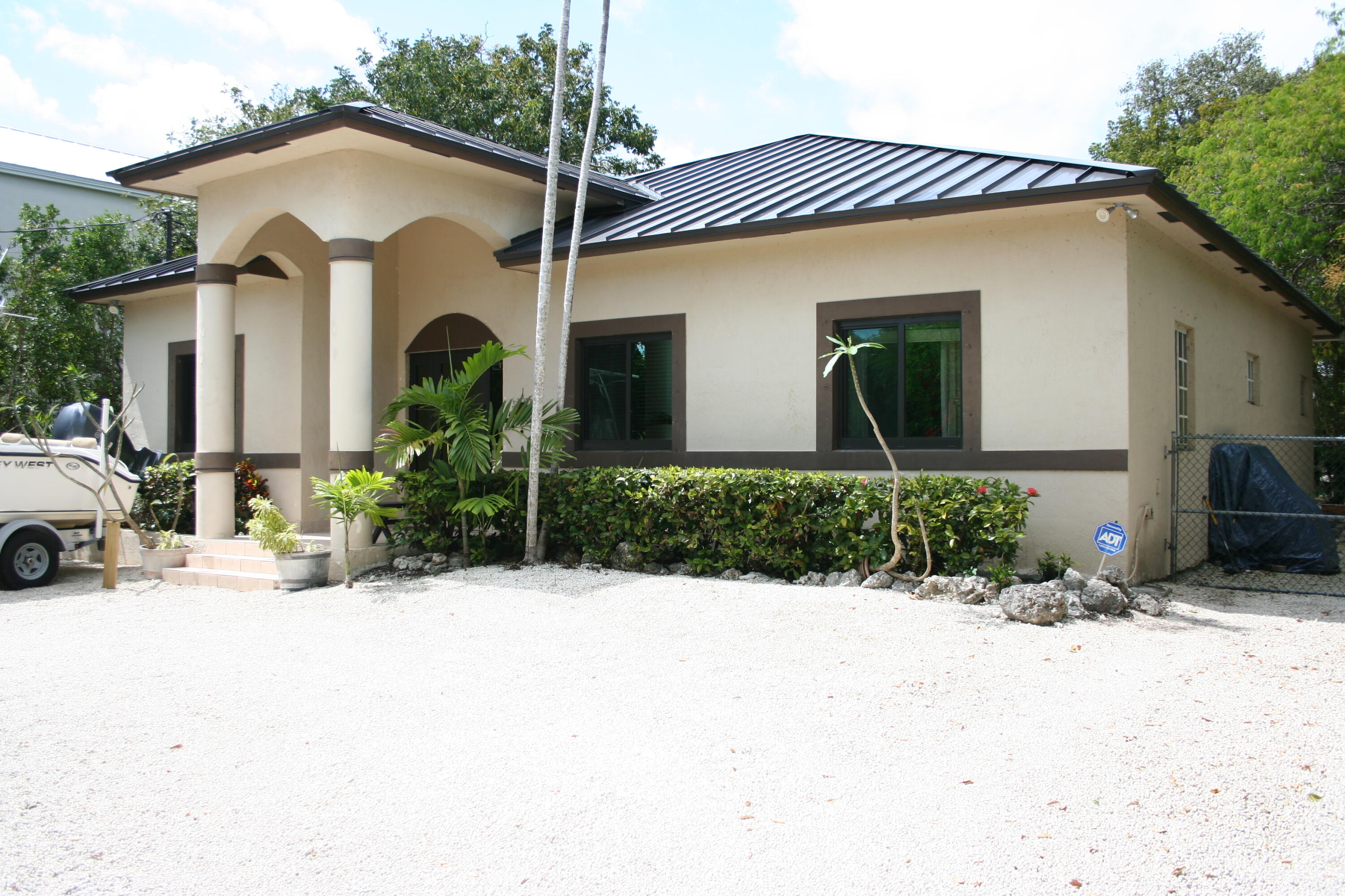 6 Fishermans Trail Property Photo
