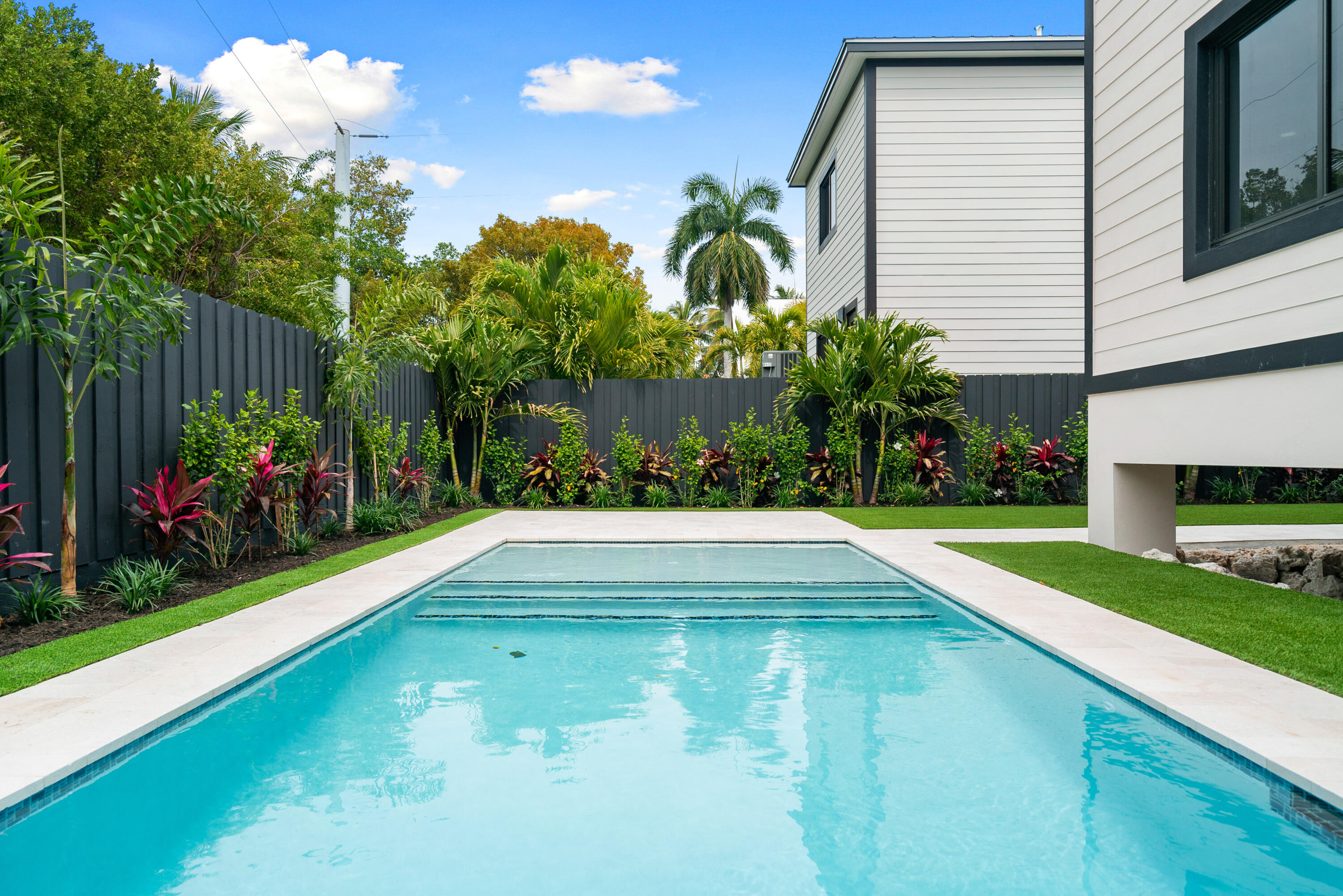 17 Coral Way Property Photo 2