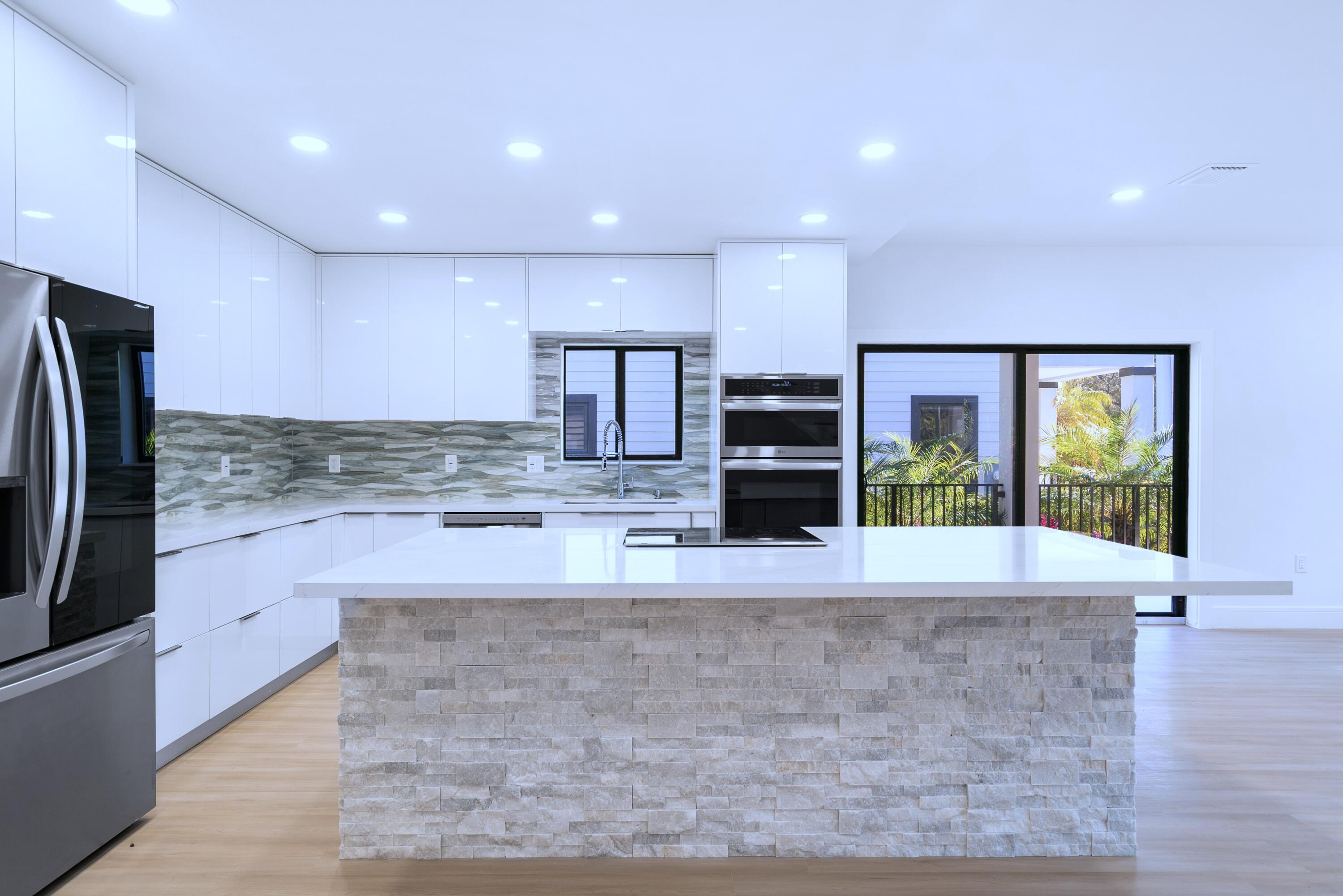 17 Coral Way Property Photo 5