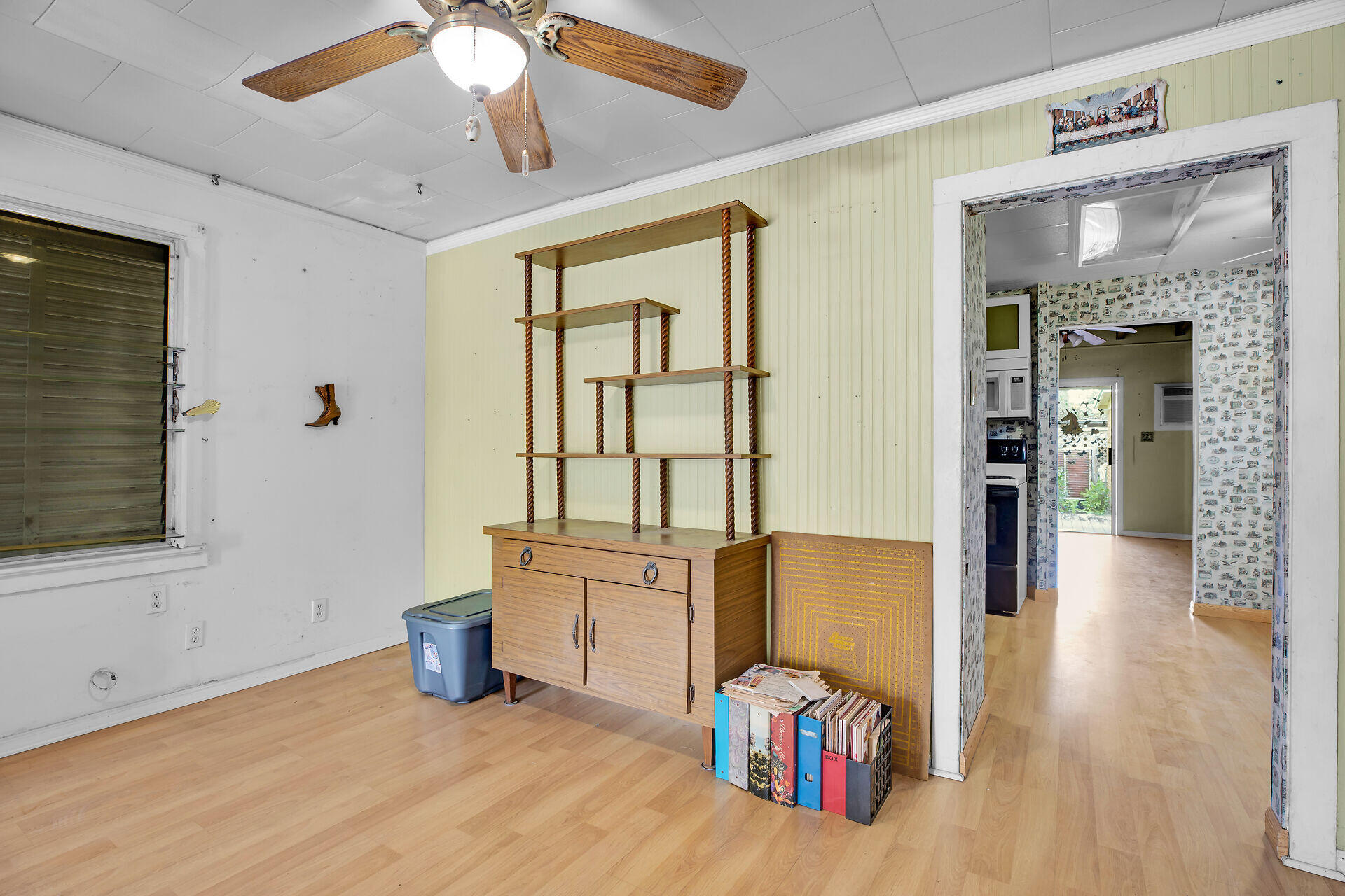 1115 Varela Street Property Photo 9
